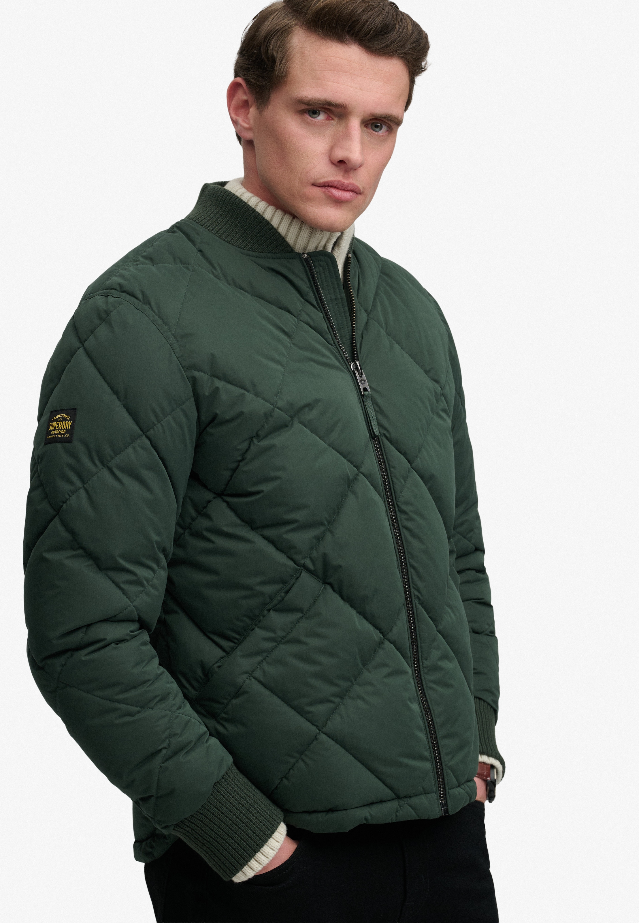Superdry Veste matelassée »DIAMOND QUILT JACKET« Regular Fit, avec fermeture éclair, en polyester et fibre synthétique