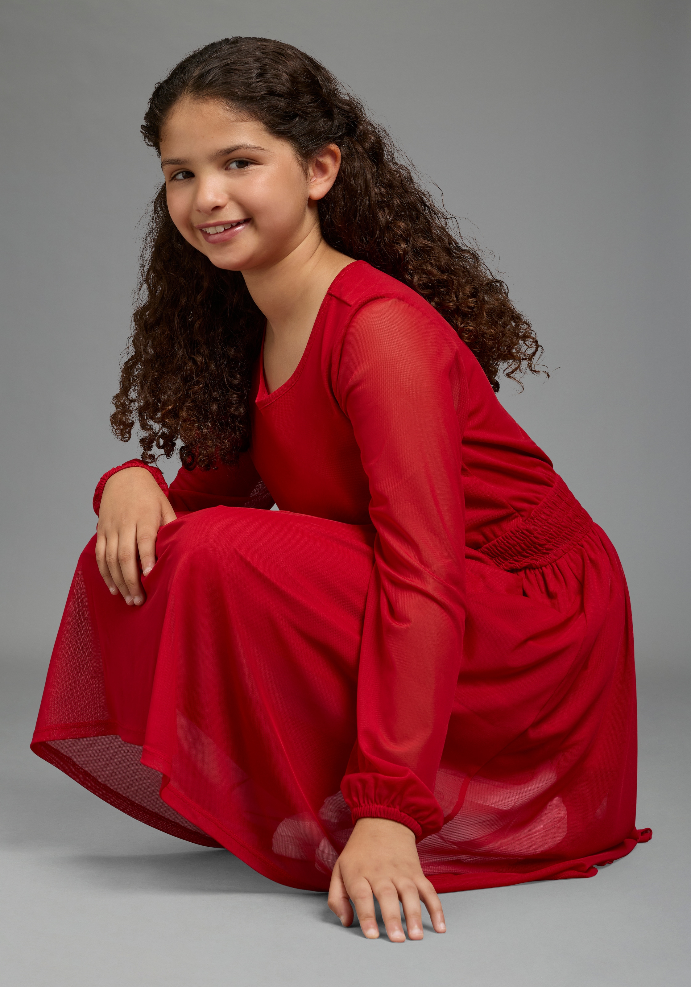 Bruno Banani Chiffonkleid »Meshkleid mit transparenten Ärmeln für festliche Anlässe« Festliches Shirtkleid mit Chiffon