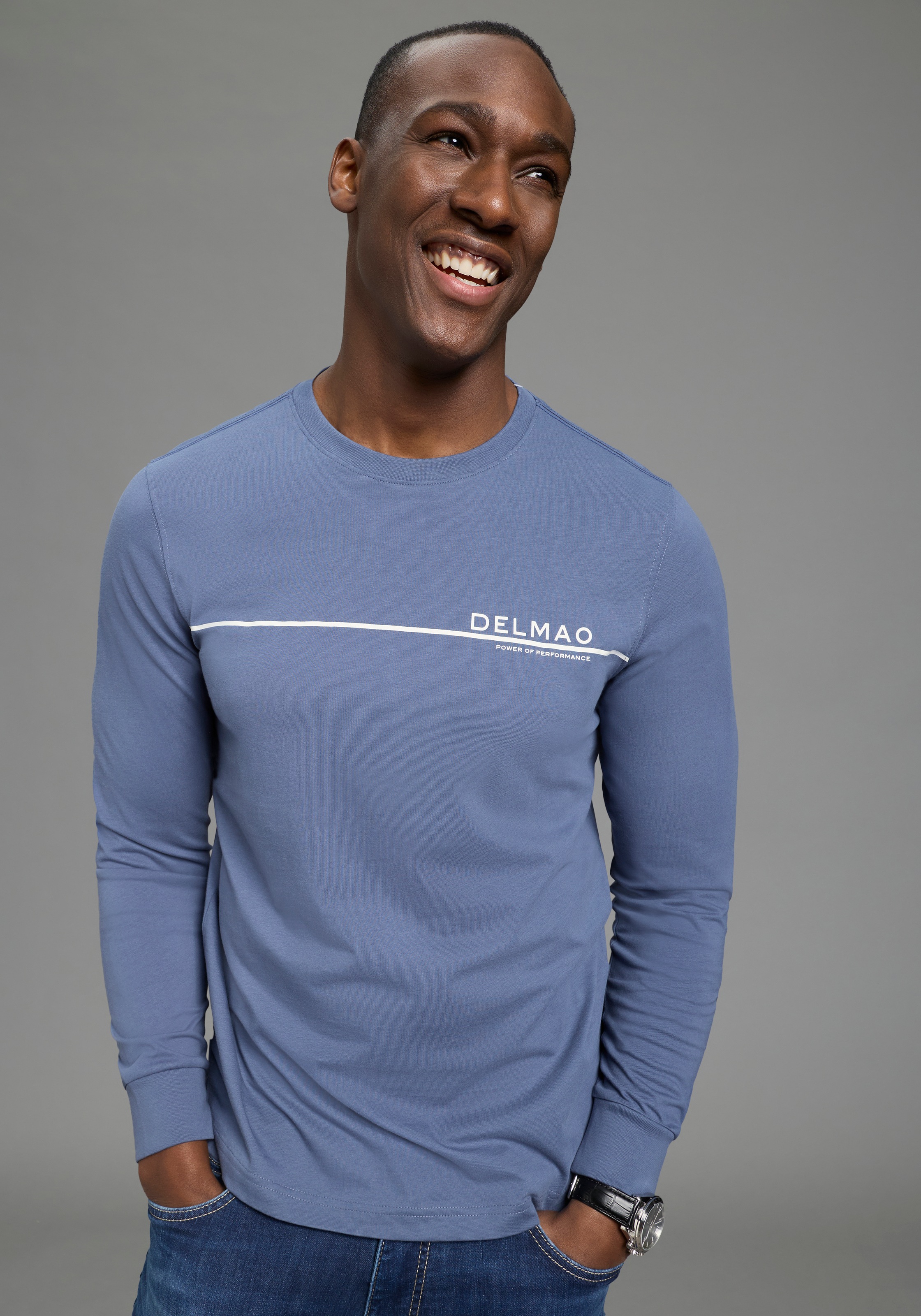 DELMAO Shirt à col rond »Neue Kollektion« casual Stil, langarm, schmale Passform, mit Print