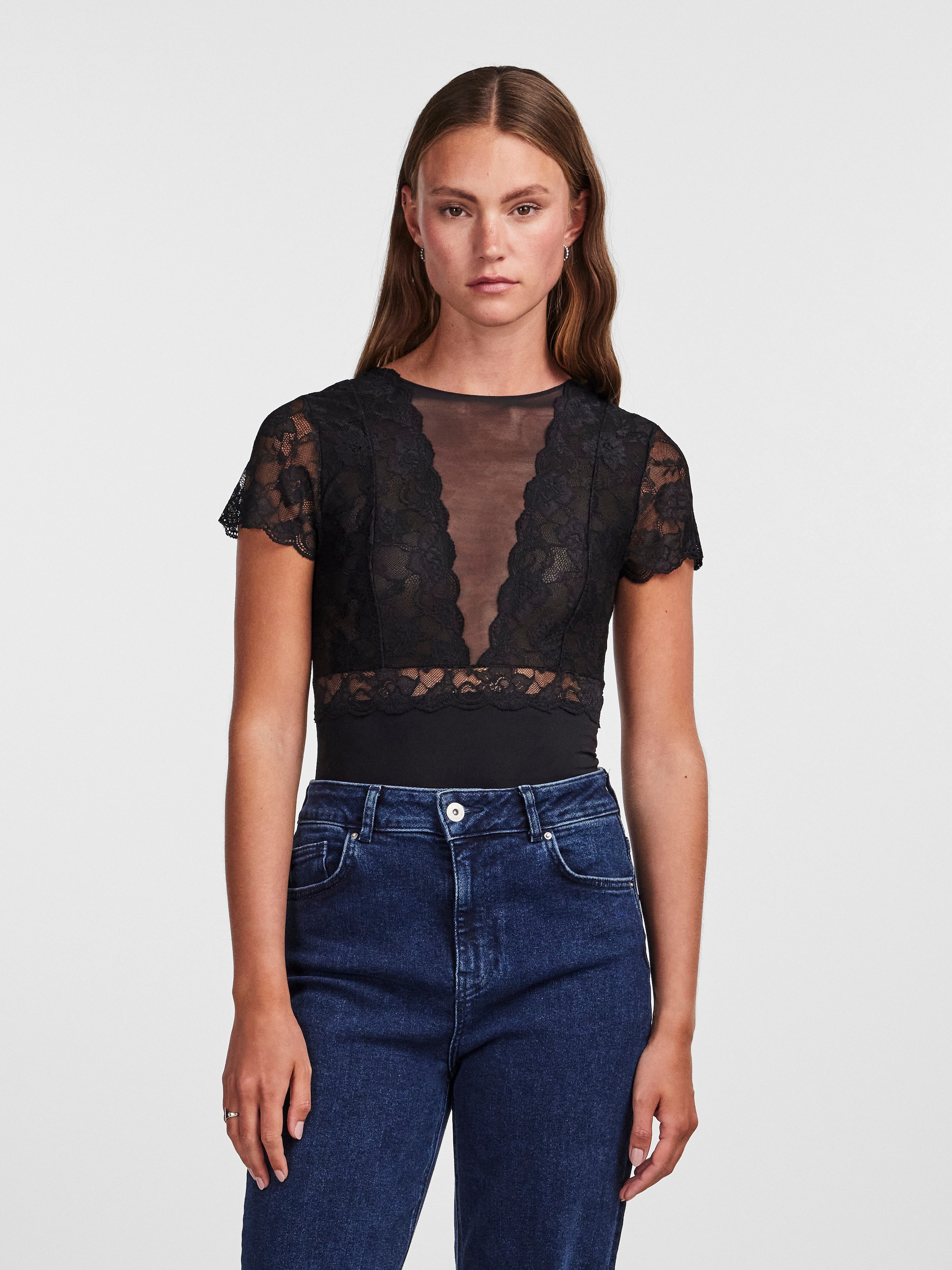 pieces Stringbody »PCSICCA« mit Spitze