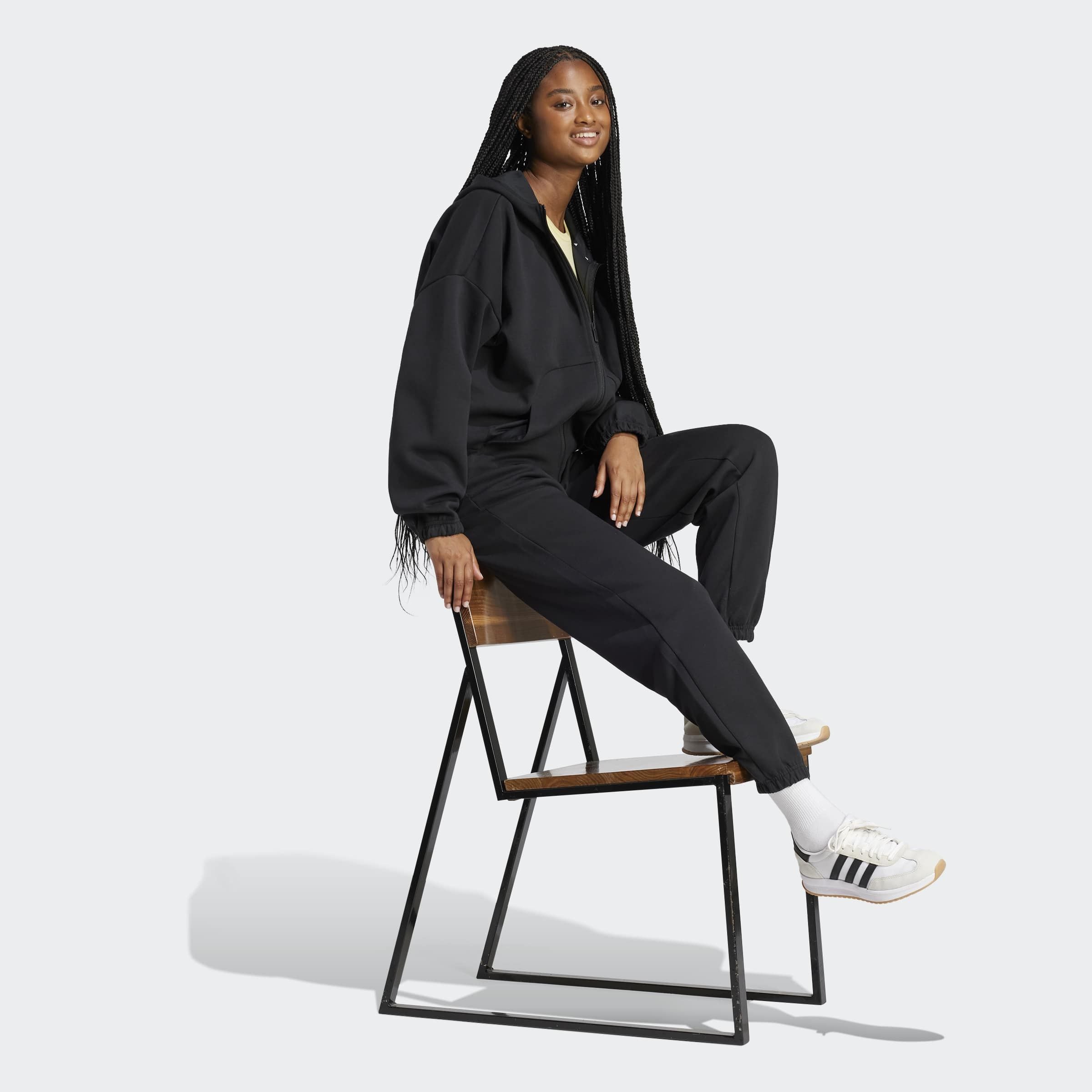 adidas Sportswear Pantalon de sport »FUTURE ICONS SMALL LOGO«  Regulär geschnitten, elastischer Bund