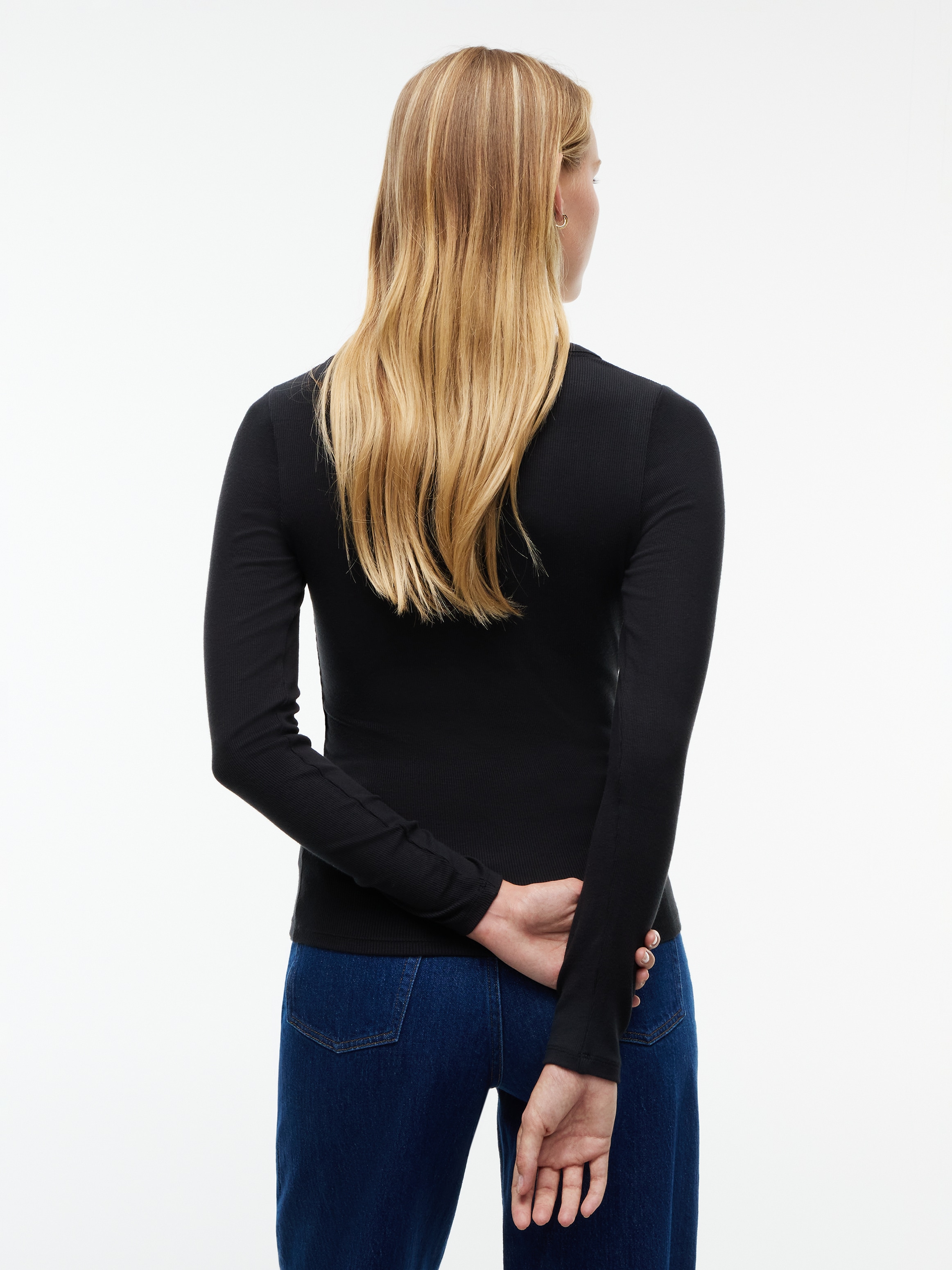 Tommy Jeans Langarmshirt »TJW SLIM HENLEY LS TOP« Viskosemischung, slim fit