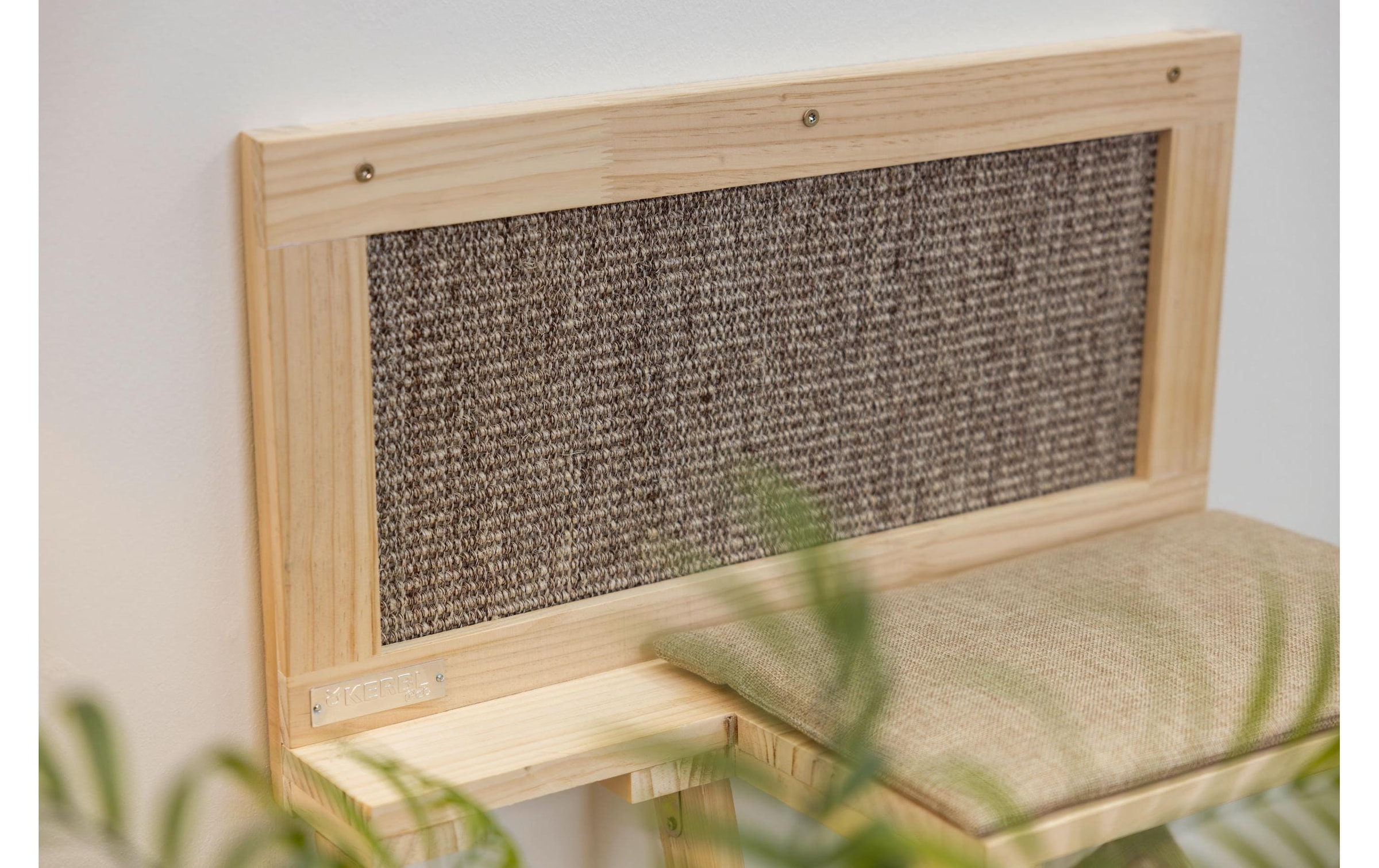 Kerbl Katzenliege »Timber 58 x 32 x 89 cm« Katzenliegebrett zur Wandmontage