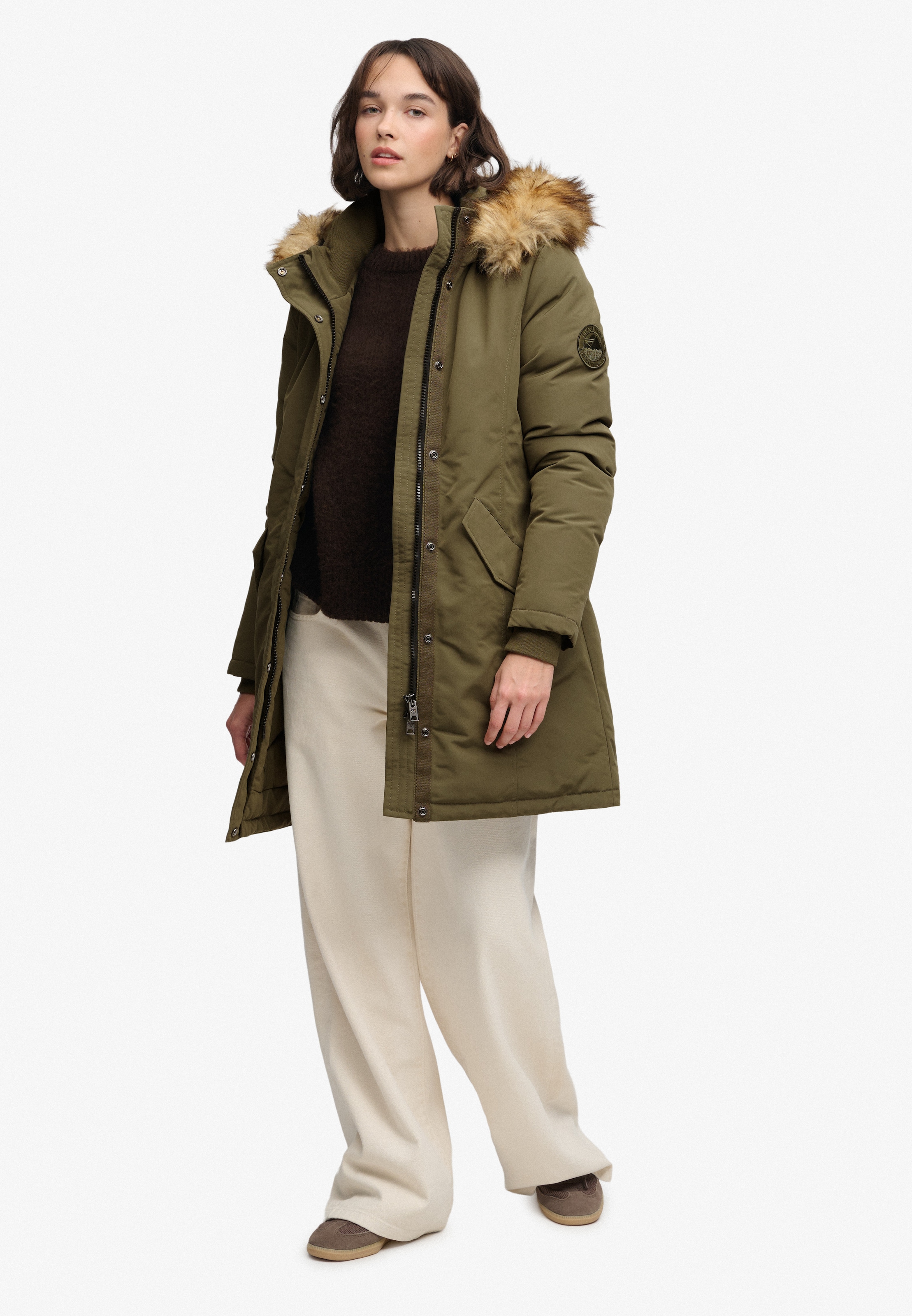 Superdry Parka »HOODED EVEREST PARKA JACKET« avec capuche fibre synthétique, coupe décontractée