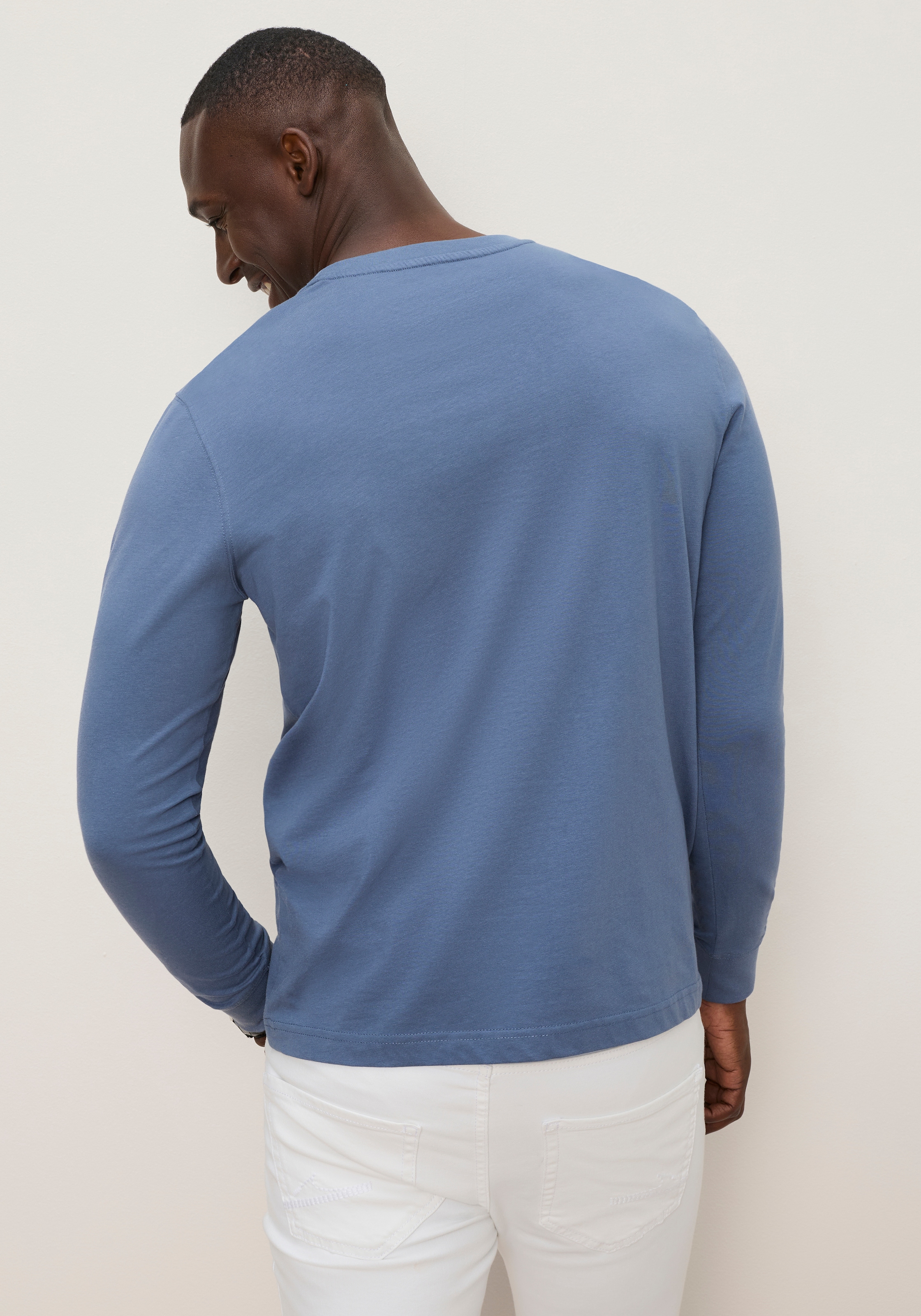 DELMAO Rundhalsshirt schmal geschnitten,  mit Print,  aus 100% Baumwolle
