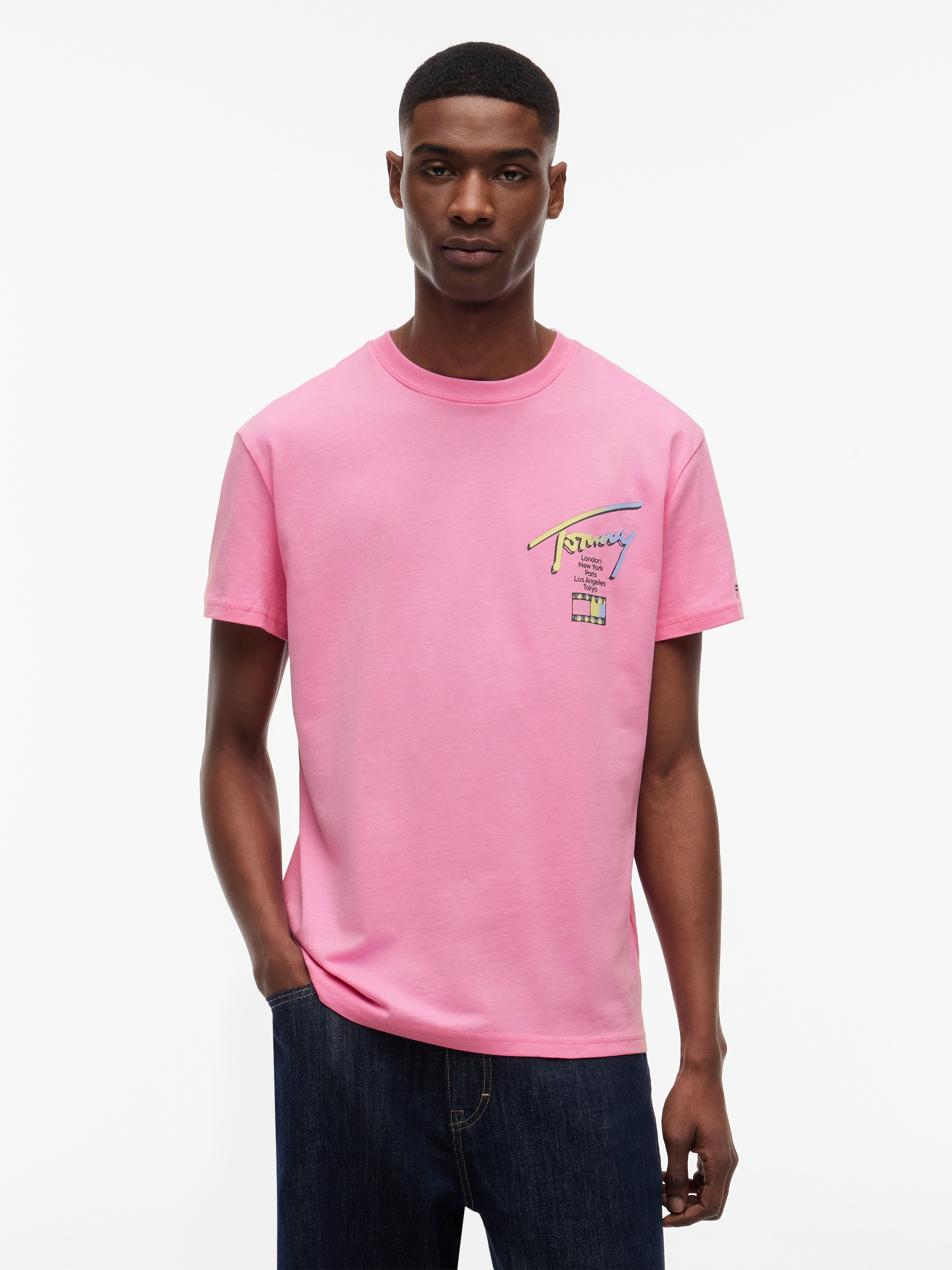 Tommy Jeans T-Shirt »TJM REGULAR CITY SIGNATURE« mit Tommy-Signatur-Logo auf dem Rücken