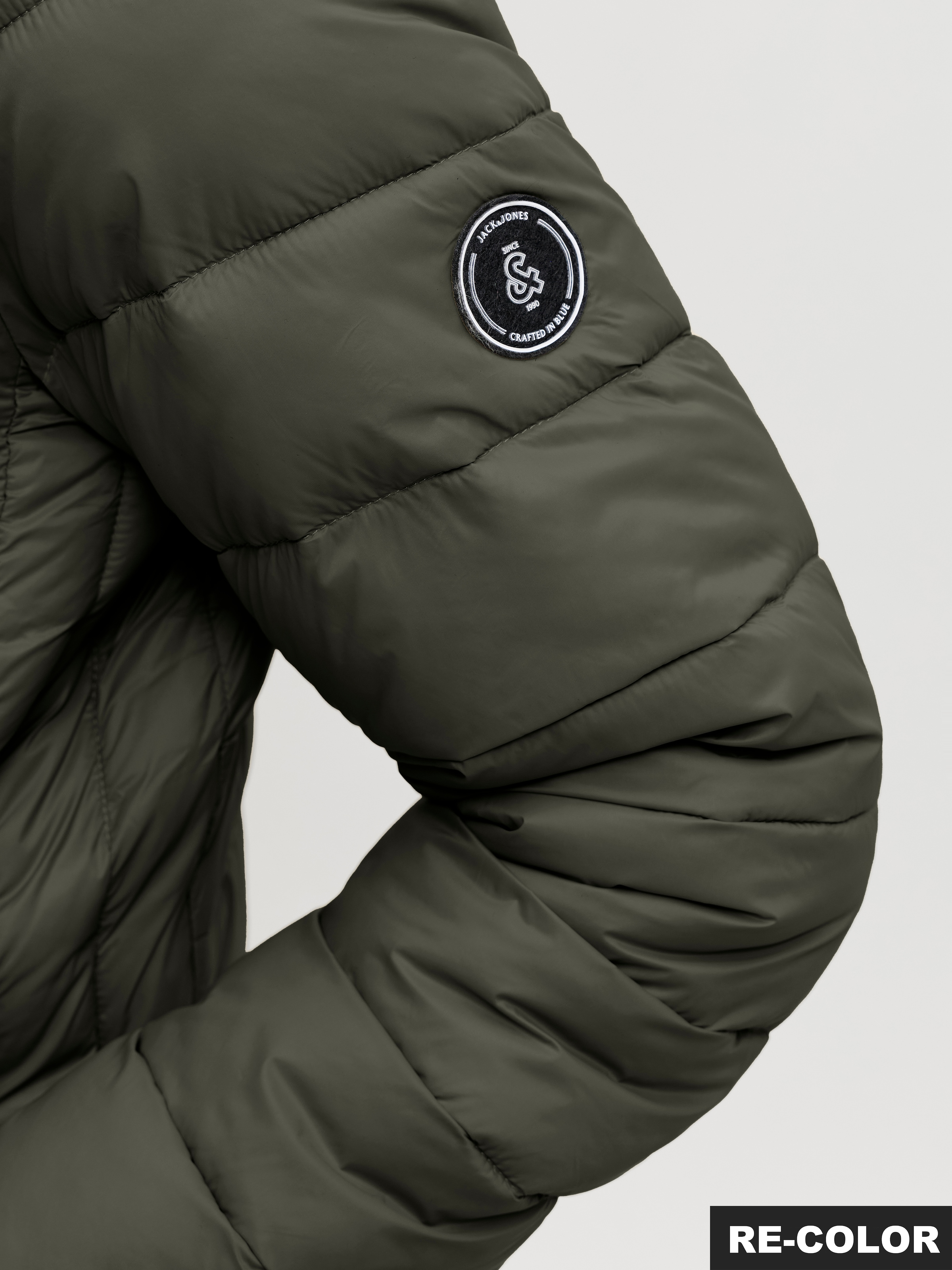 Jack & Jones Veste matelassée »JJEKINGSLEY LIGHT PUFFER COLLAR NOOS« Fibres synthétiques, avec col montant