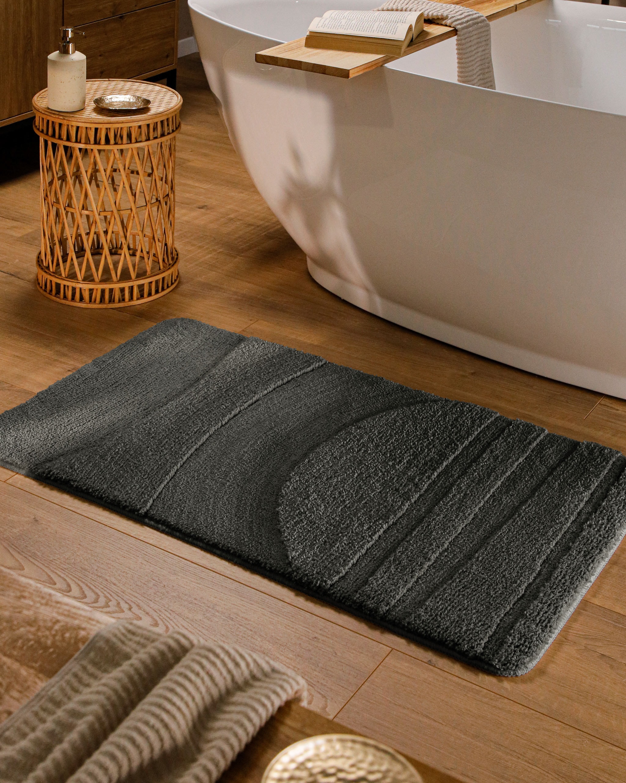Wecon home Tapis de bain »Marc« Höhe 25 mm Badteppich, Hoch-Tief-Linien, weich, rutschhemmend, waschbar, getuftet