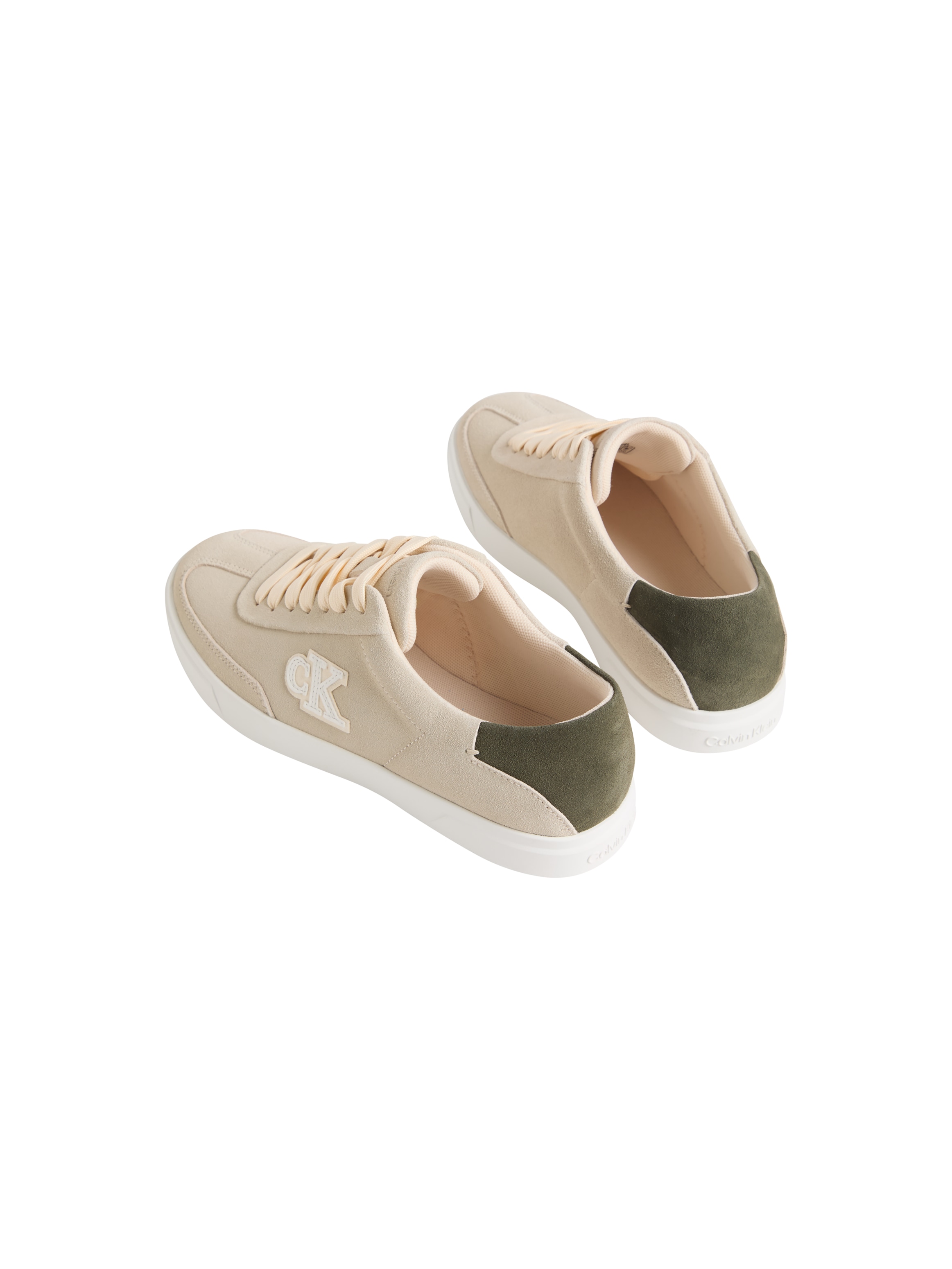 Calvin Klein Baskets à plateforme »LOW PRO CUPS WT SUEDE MG«  Chaussure basse, chaussure à lacets, sneaker décontracté avec logo CK latéral