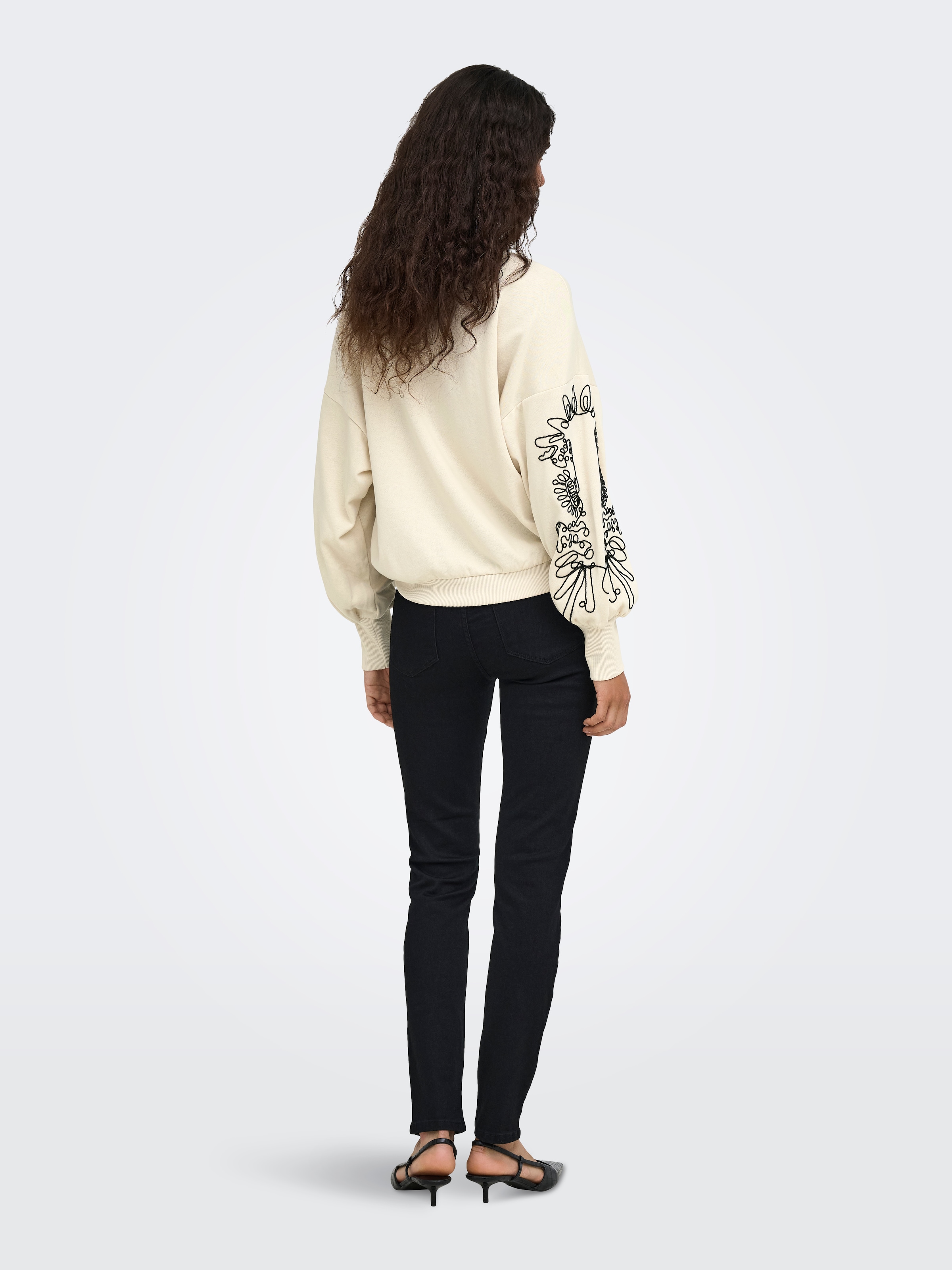 ONLY Sweat-shirt »ONLBROOKE L/S O-NECK DETAIL SWT NOOS«
