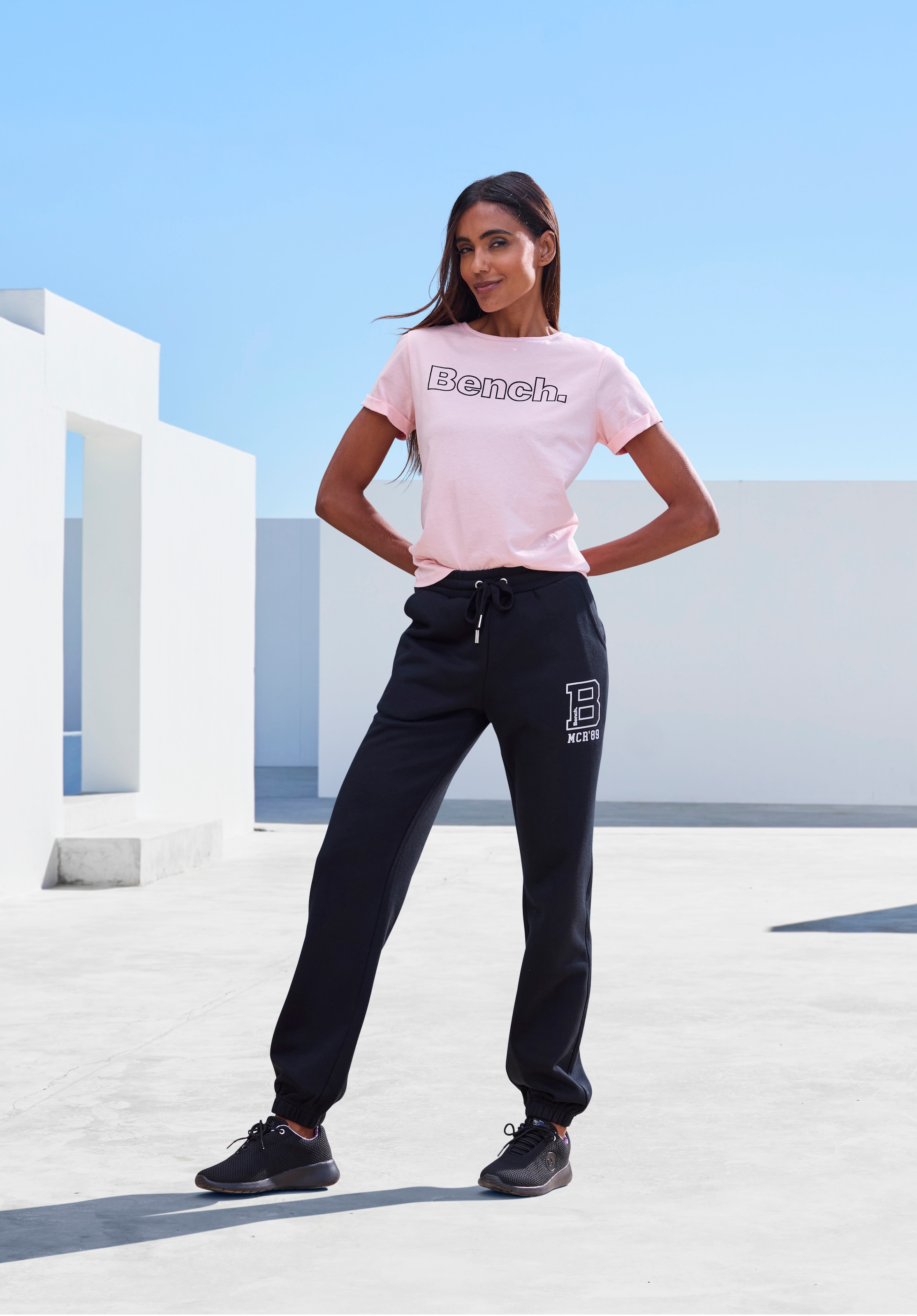 Bench. Loungewear Pantalon de jogging  avec poches latérales et impression logo, vêtements d'intérieur