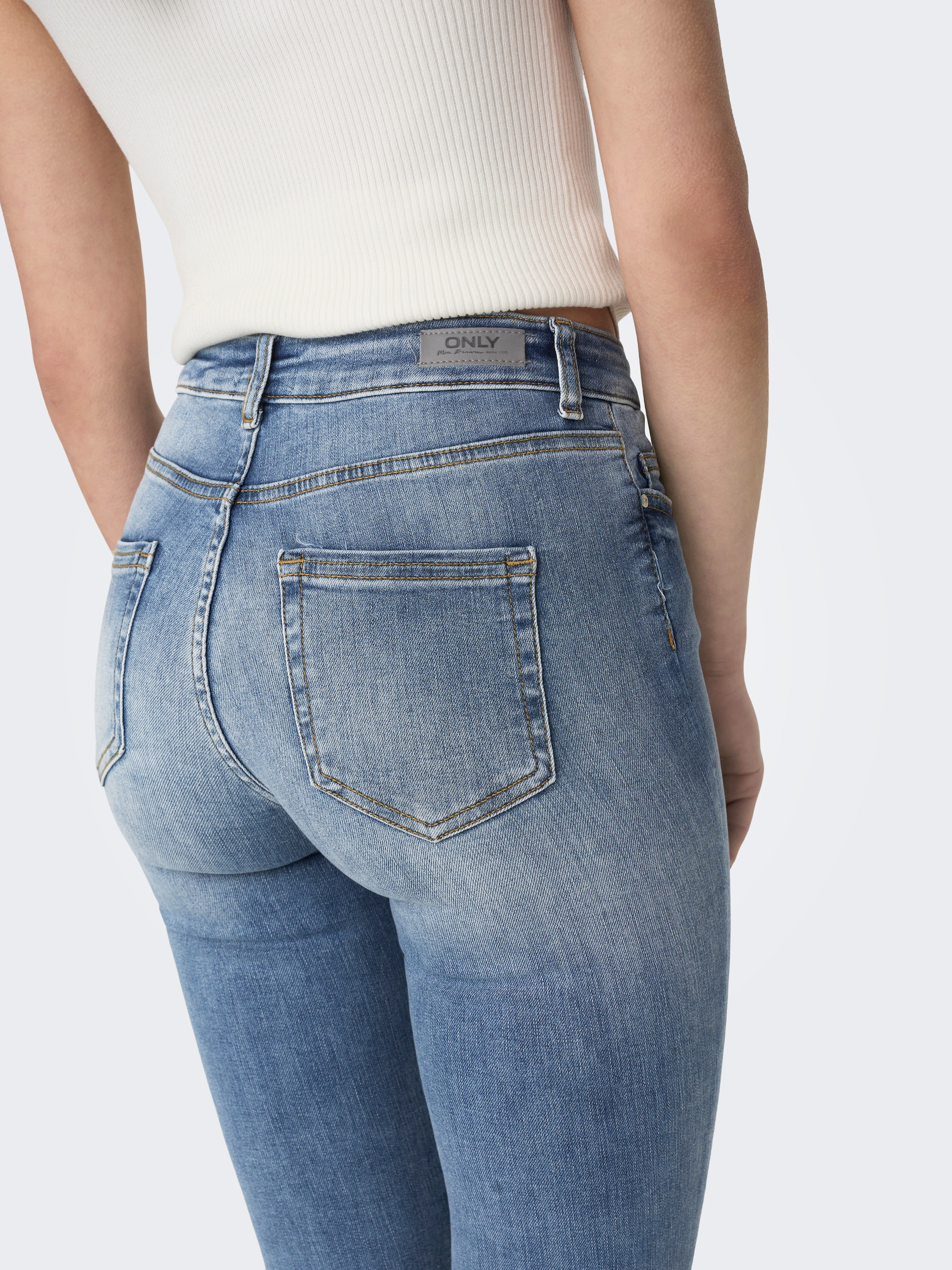 ONLY Jeans cheville »ONLBLUSH – Ankle-Jeans mit Destroyed Look für trendige Outfits«, Abriebeffekte, modisch, skinny fit, Rundhals, regular fit
