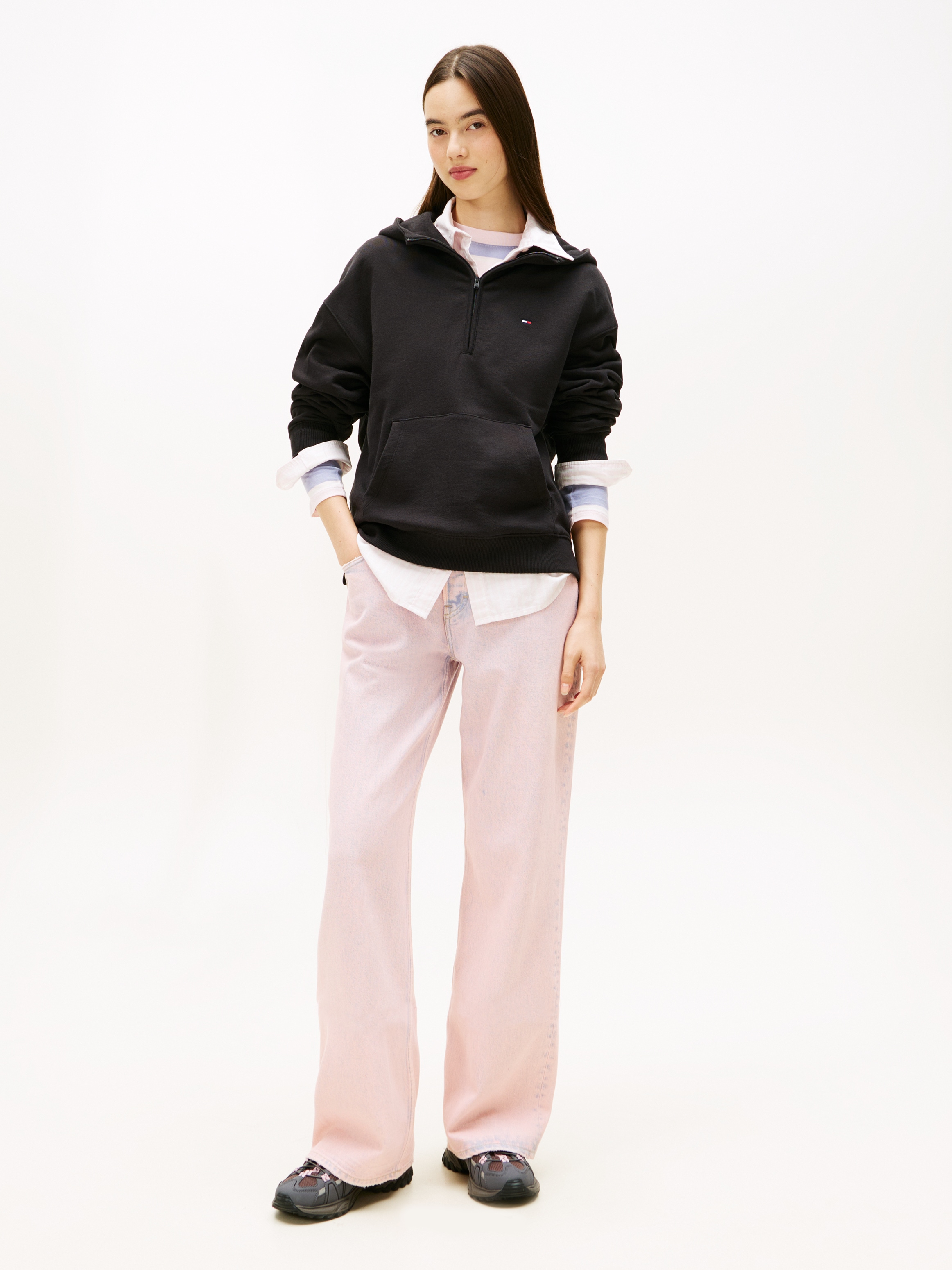 Tommy Jeans Sweat à capuche »TJW BXY S-FLAG 1/4 ZIP HOODIE«
