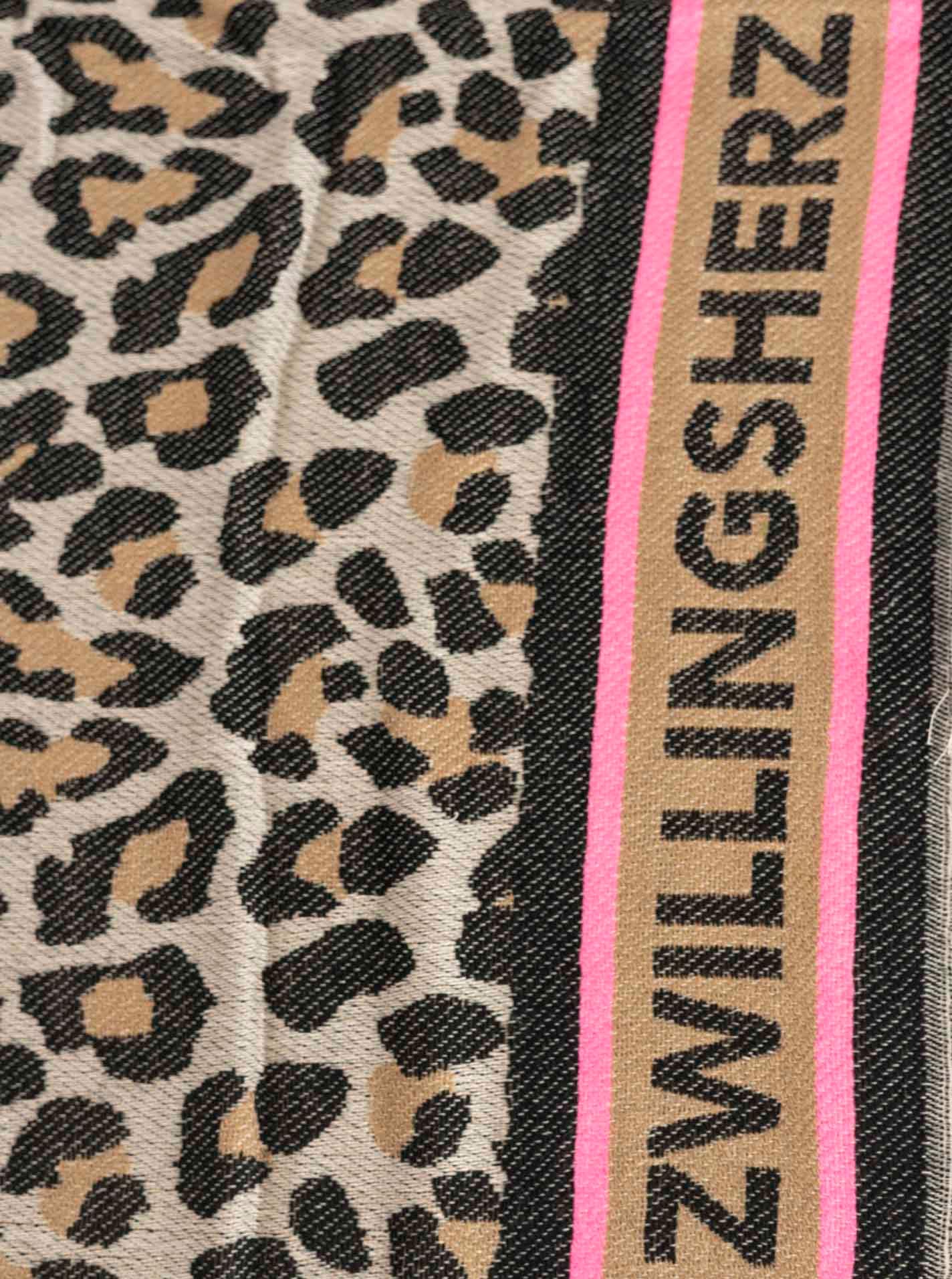 Zwillingsherz Schal »"Leo Allover"« Leo Muster, Zwillingsherz Schriftzug, Fransenabschluss, Wollanteil