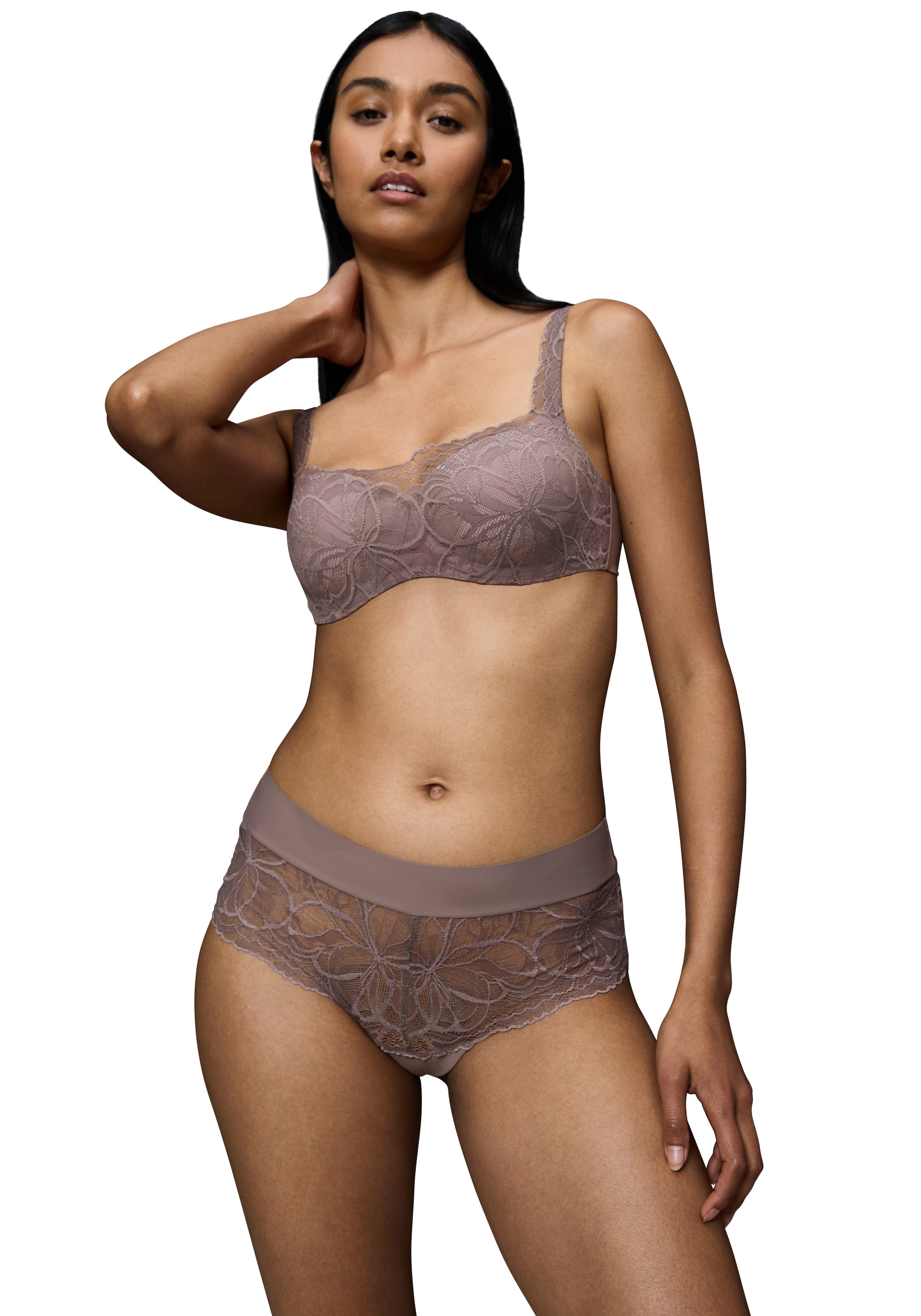 Triumph Panty »Body Make-Up Illusion Lace« florale Stretch-Spitze, glatter Bund, Mikrofaser, nahtlos