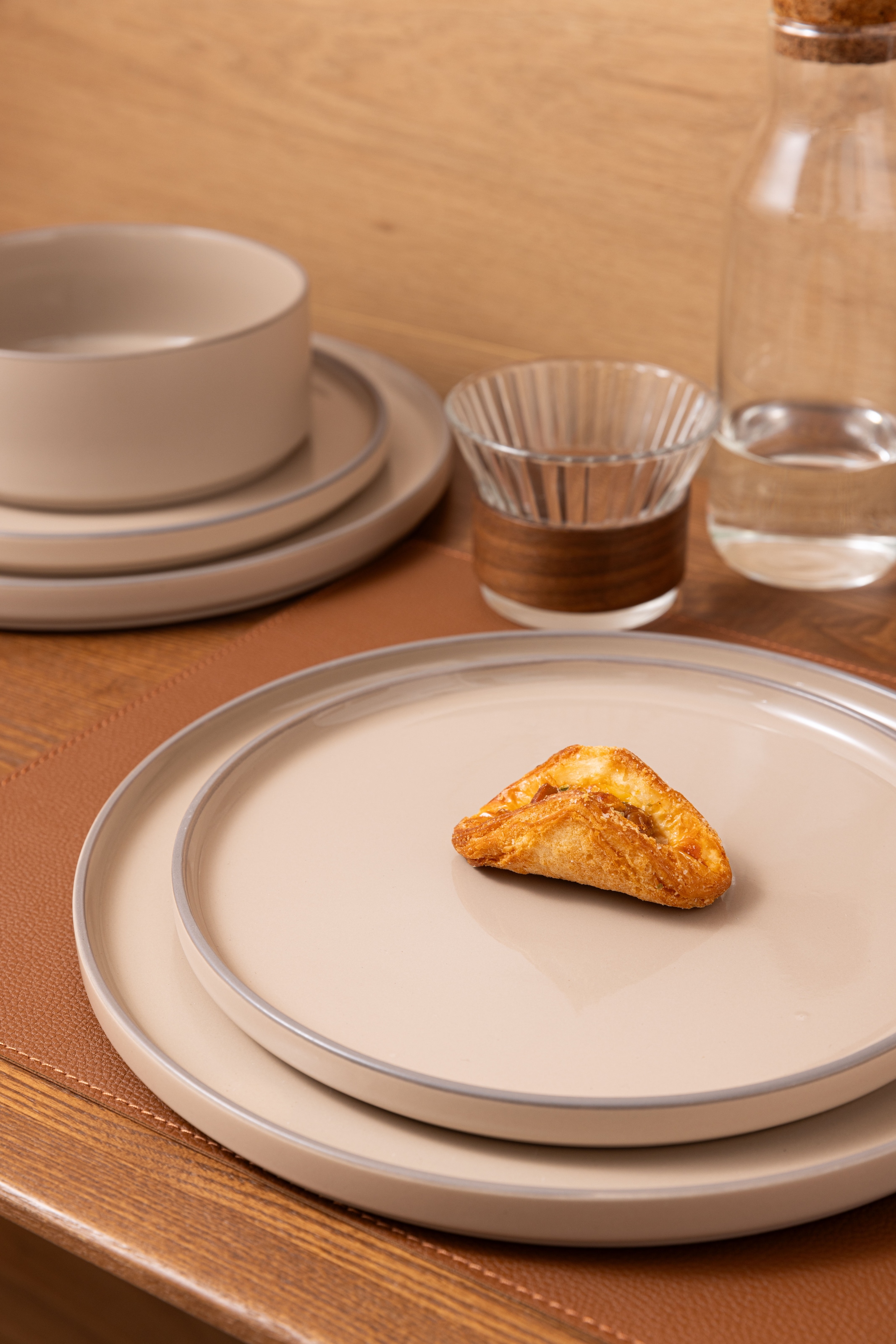 GOODproduct Set de vaisselle »Ylvii, aussen matt, innen glänzend« spülmaschinenfest und mikrowellengeeignet