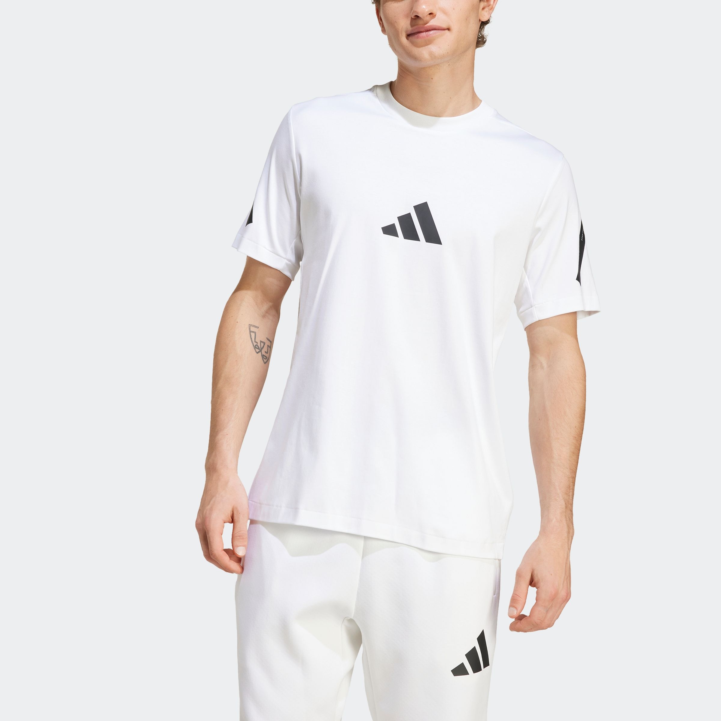 adidas Sportswear T-shirt »M Z.N.E. TEE« sportlicher Stil, Kurzarm, aus Baumwolle, ohne Verschluss