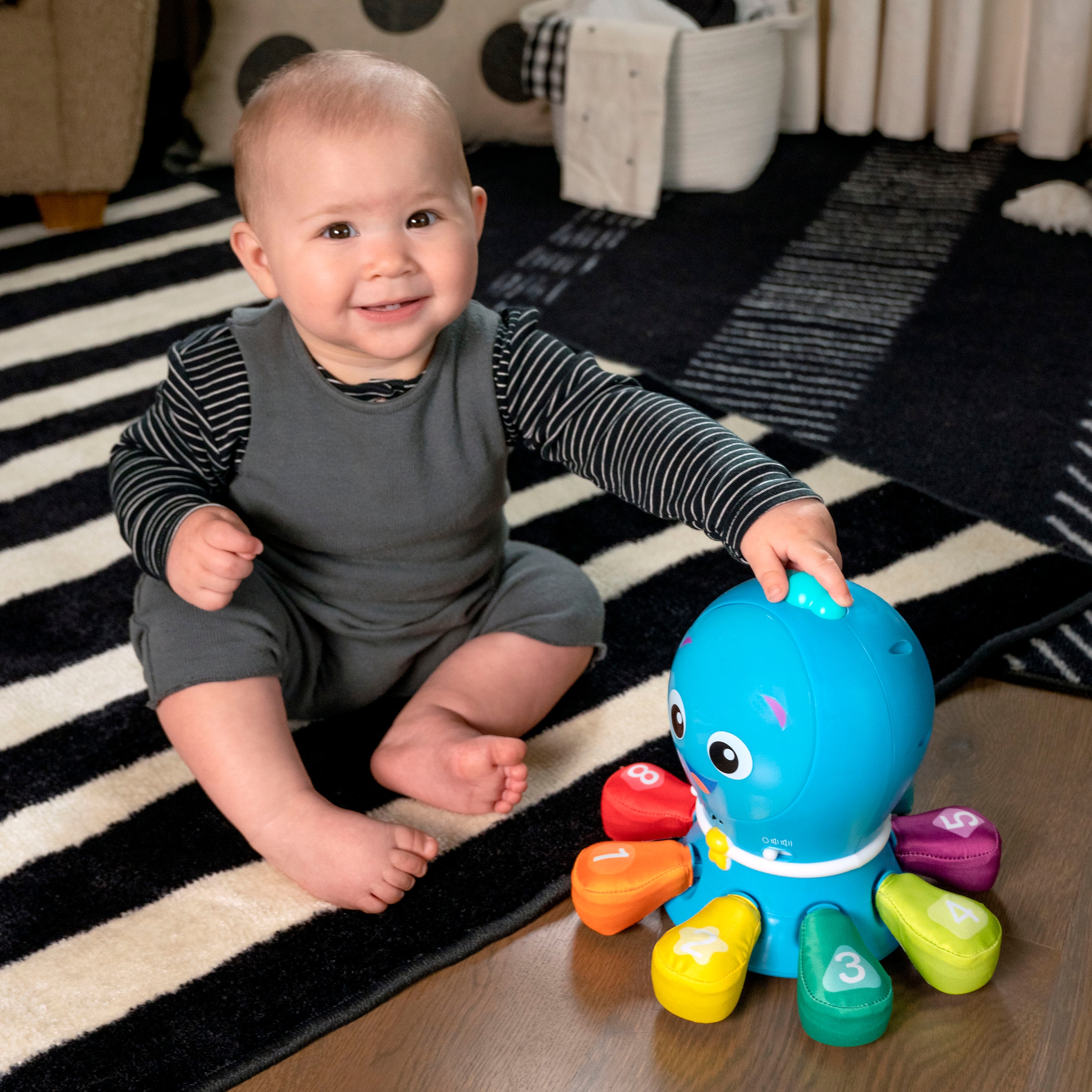 Baby Einstein Greifspielzeug »Go Opus Go™ 4-in-1 Crawl & Chase Pal« mit Sound