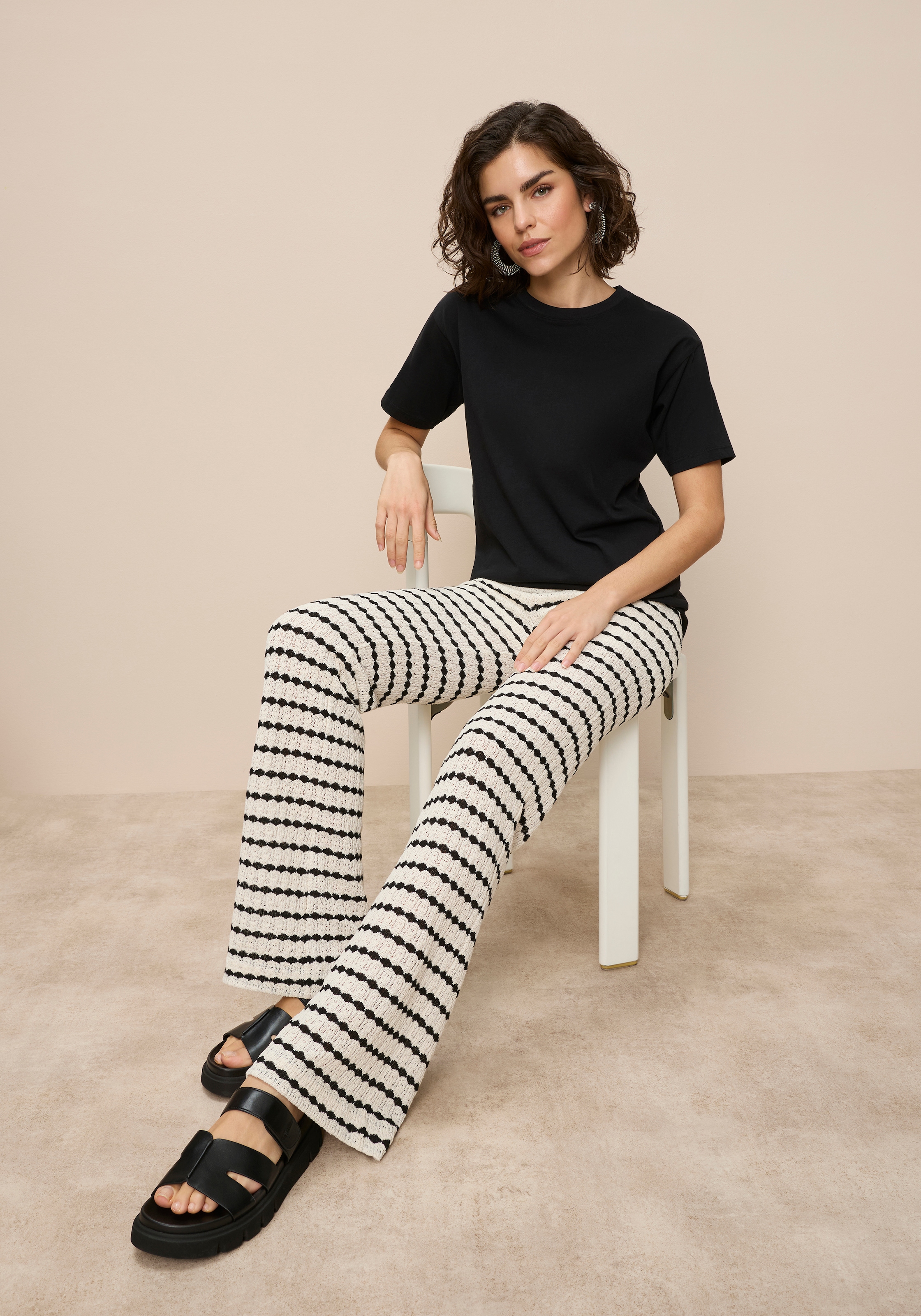 Tamaris T-shirt oversize in Longform mit abgerundetem Saum