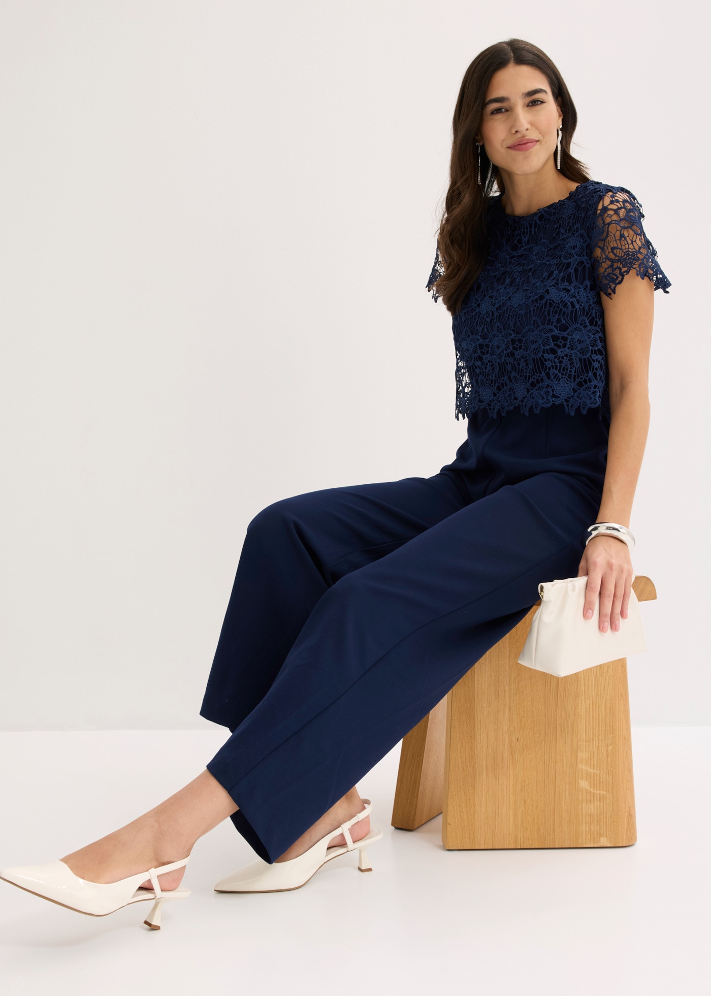 bonprix Jumpsuit manches courtes, coupe près du corps, jambes larges