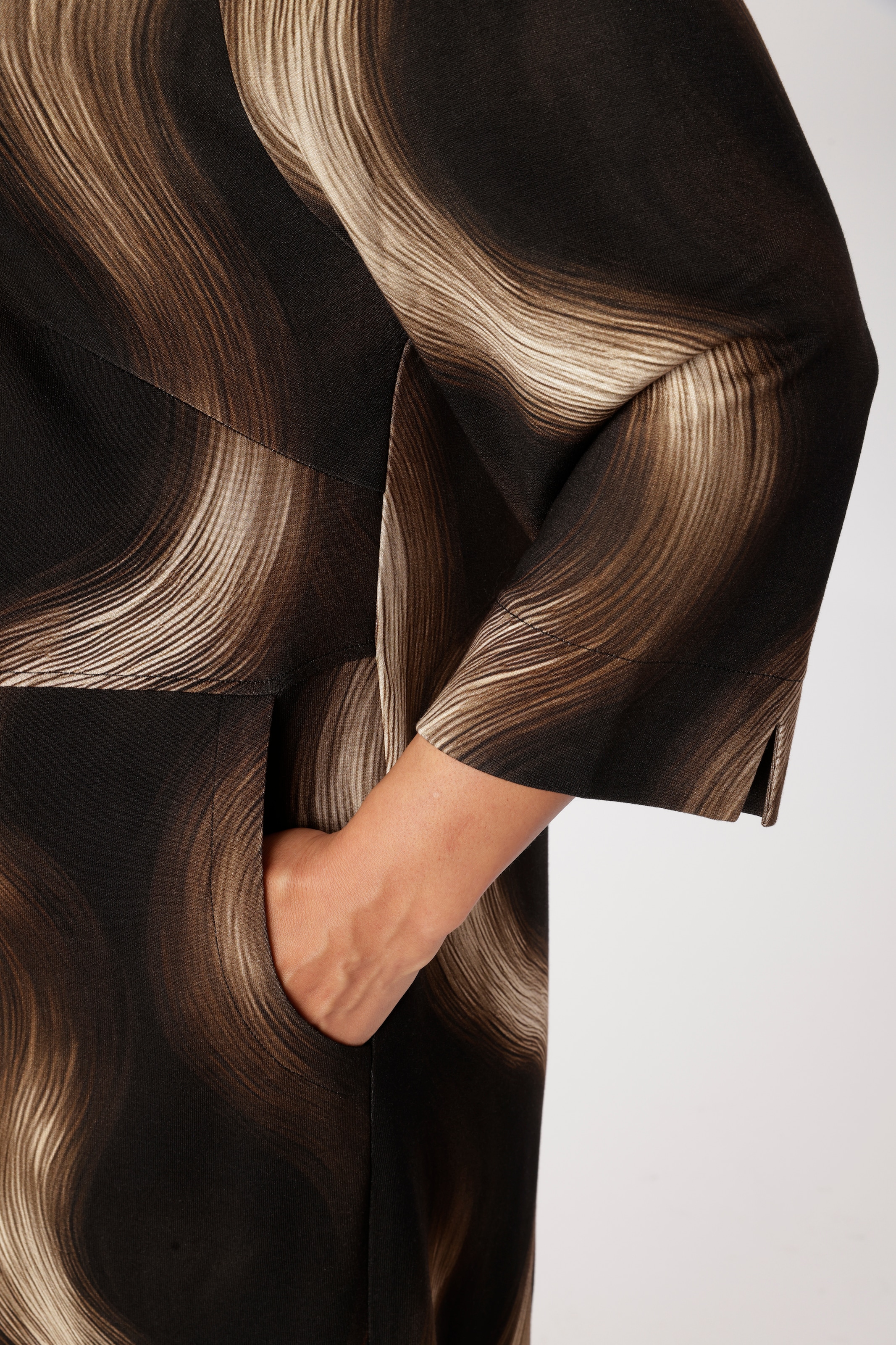 Aniston PLUS Jerseykleid Eingrifftaschen in trendigen Brauntönen - NEUE KOLLEKTION