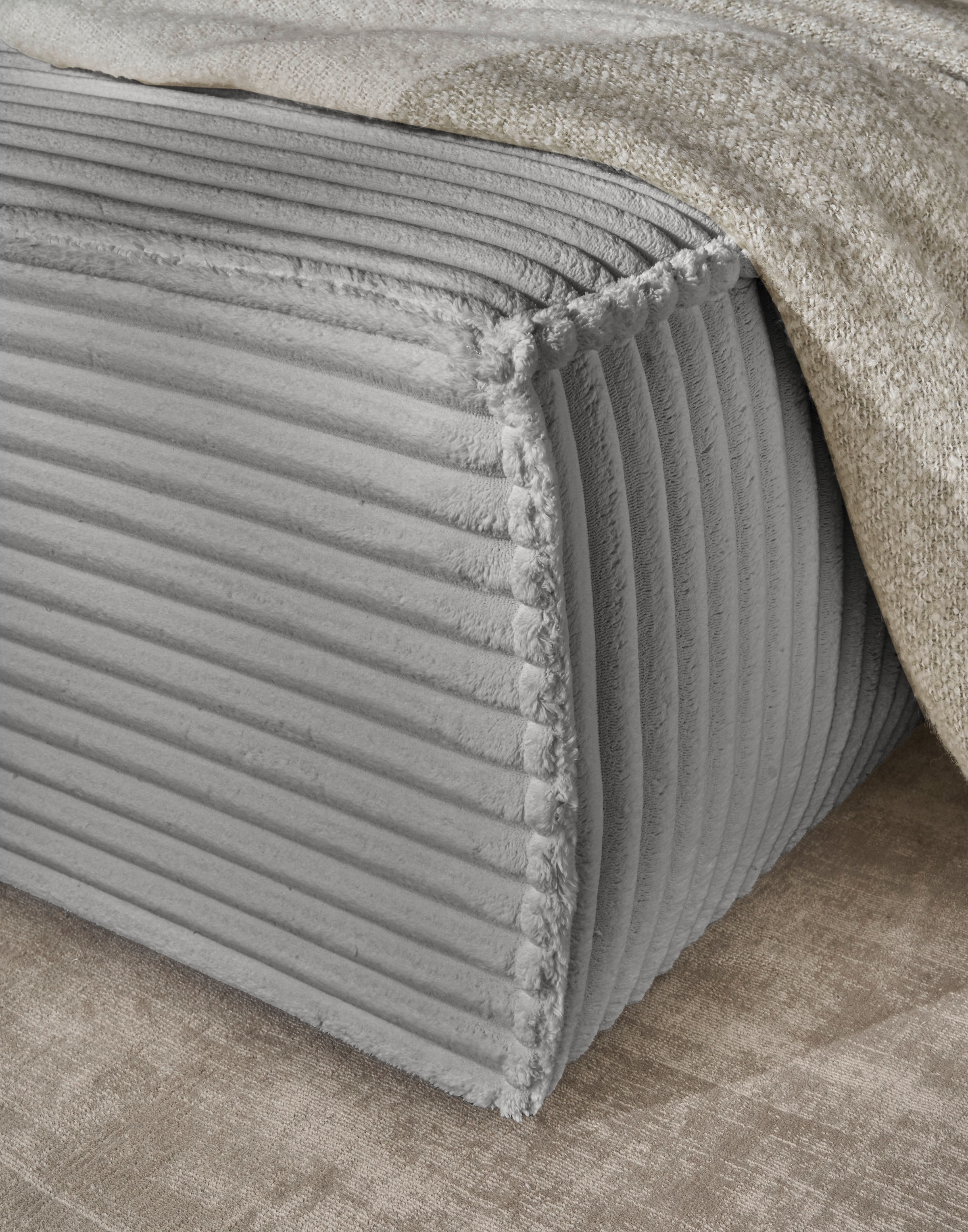 GOODproduct Loveseat »FINNLEY, Loveseat & Hocker im Set, trendige Stoffe, inkl. Zierkissen« 2 Stk. tlg. verfügbar in den Stoffqualitäten Bouclé, Struktur fein und Mega Cord