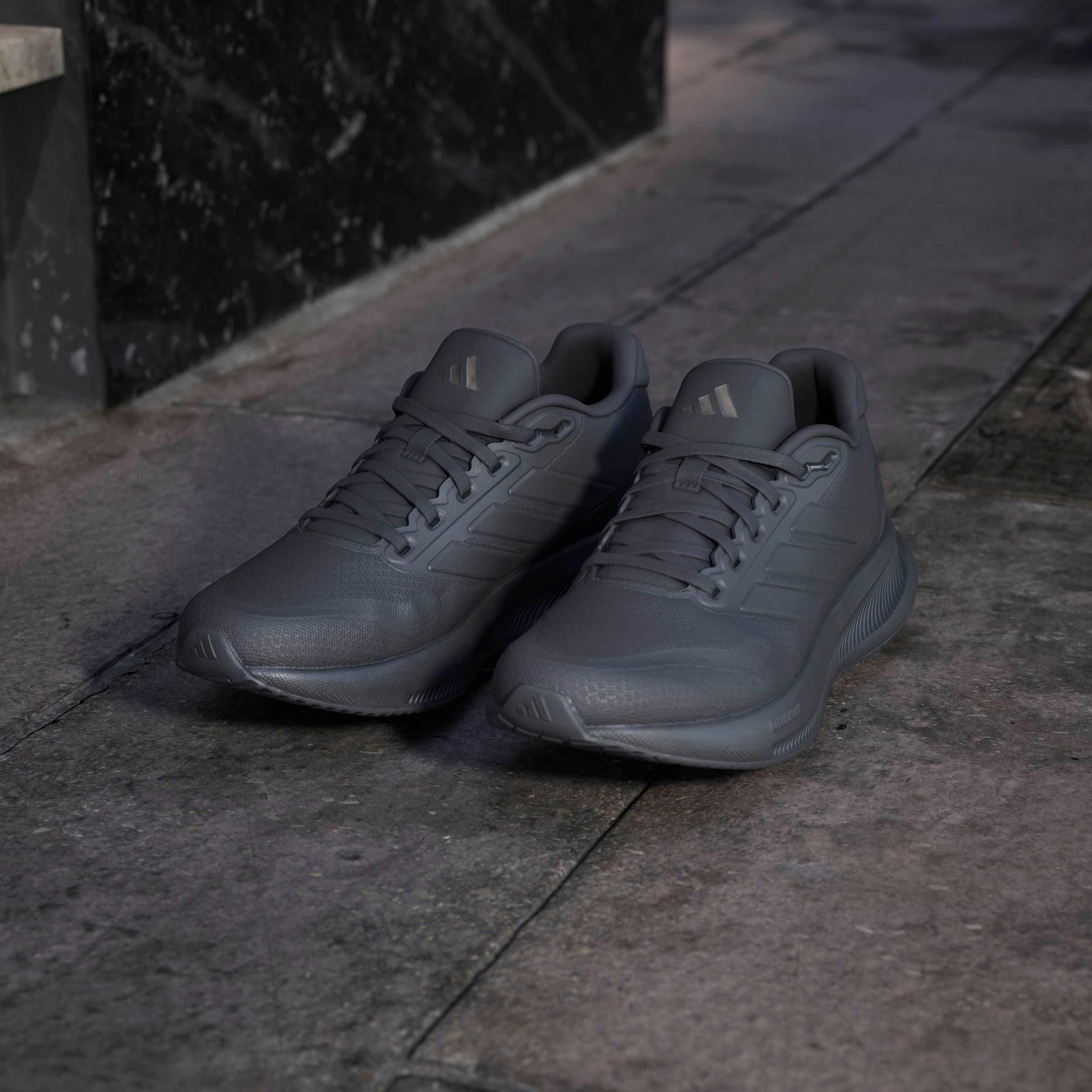 adidas Performance Chaussure de course »RUNFALCON 5«