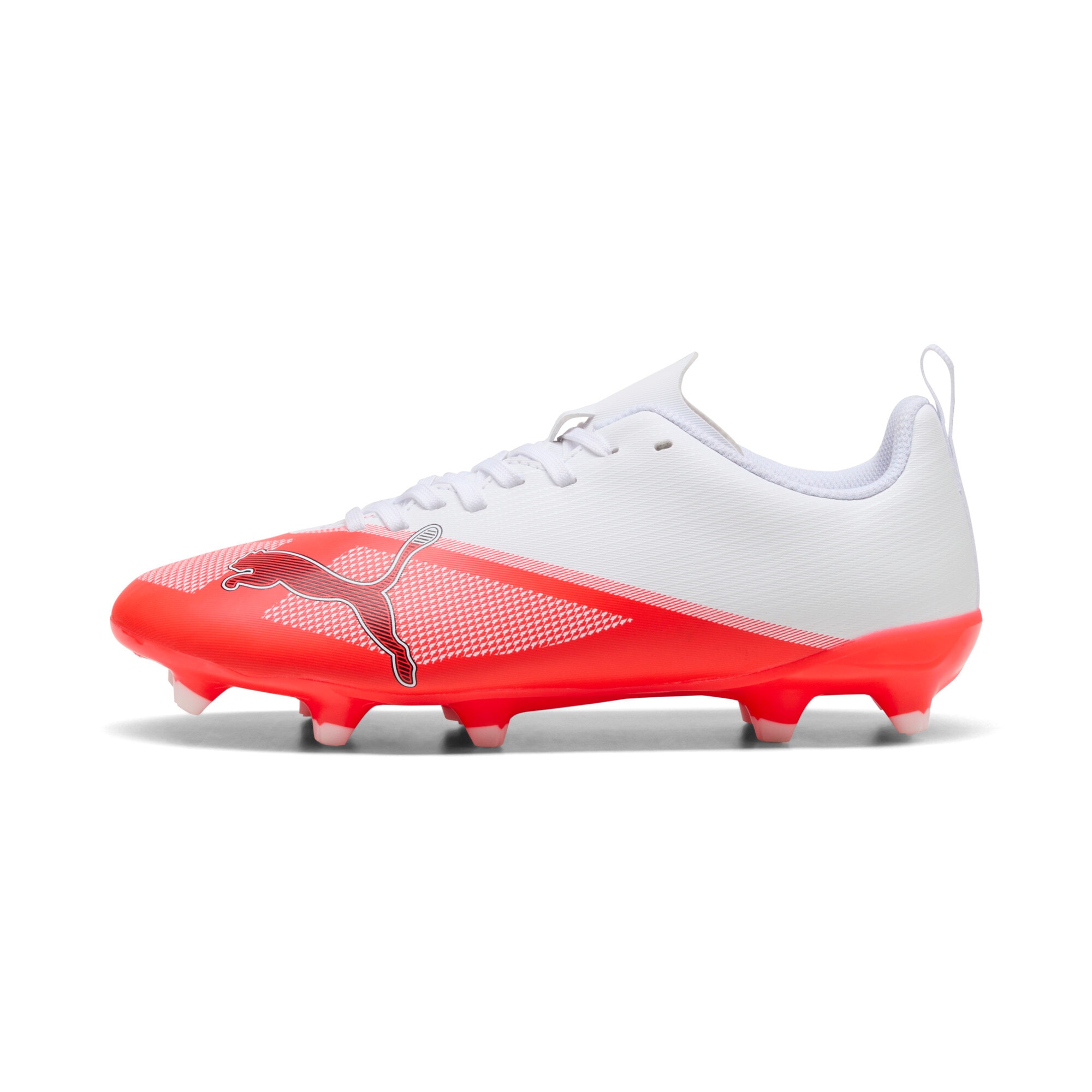 PUMA Chaussure de football »ULTRA 7 PLAY FGAG JR«  pour terrains en gazon et gazon synthétique, pour adolescents