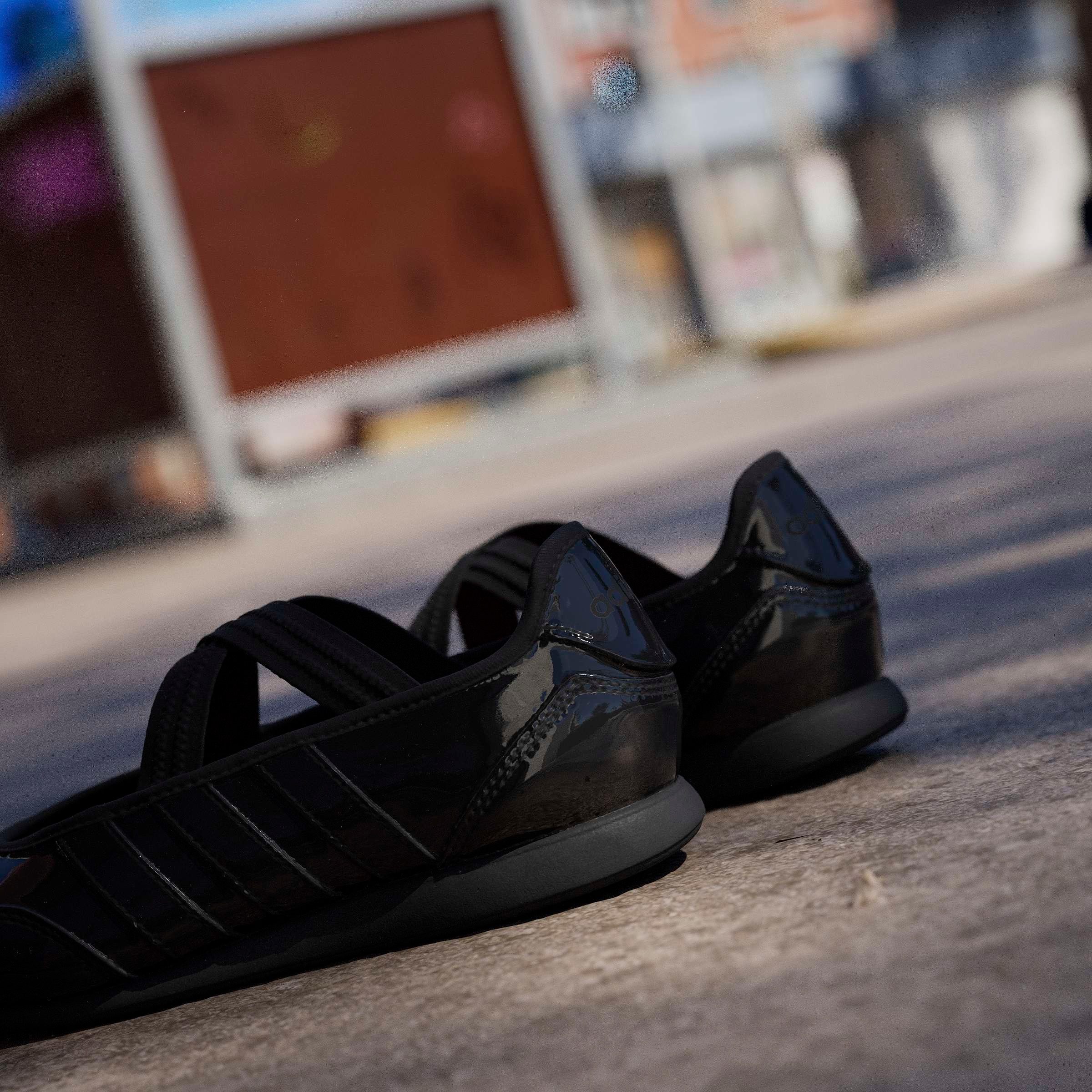 adidas Sportswear Sneaker Ballerinas »BARREDA MARY JANE KIDS«  Design auf den Spuren des adidas Samba Mary Jane