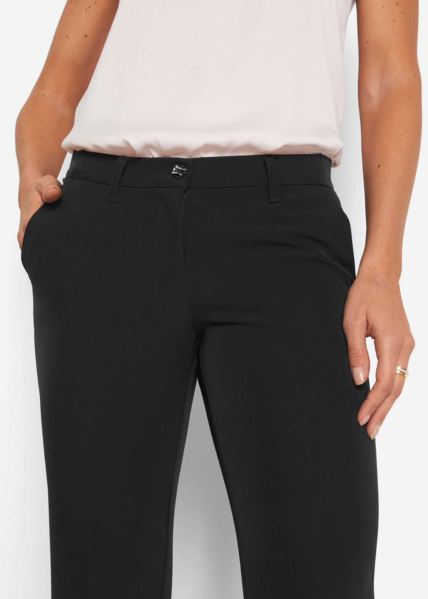 bonprix Tailleur pantalon »Hosenanzug (2-tlg.Set)« Set, 2 tlg. étroit bestehend aus Blazer und Hose, vollständig gefüttert, schmale Passform
