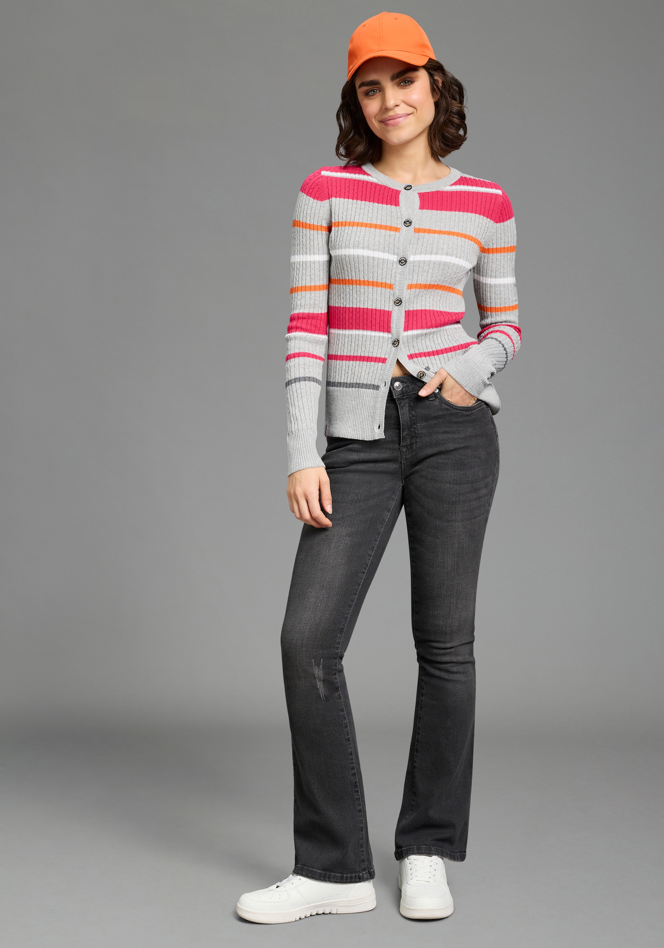 KangaROOS Jeans à 5 poches ausgestellte Beinform,  Used-Waschung,  normale Leibhöhe