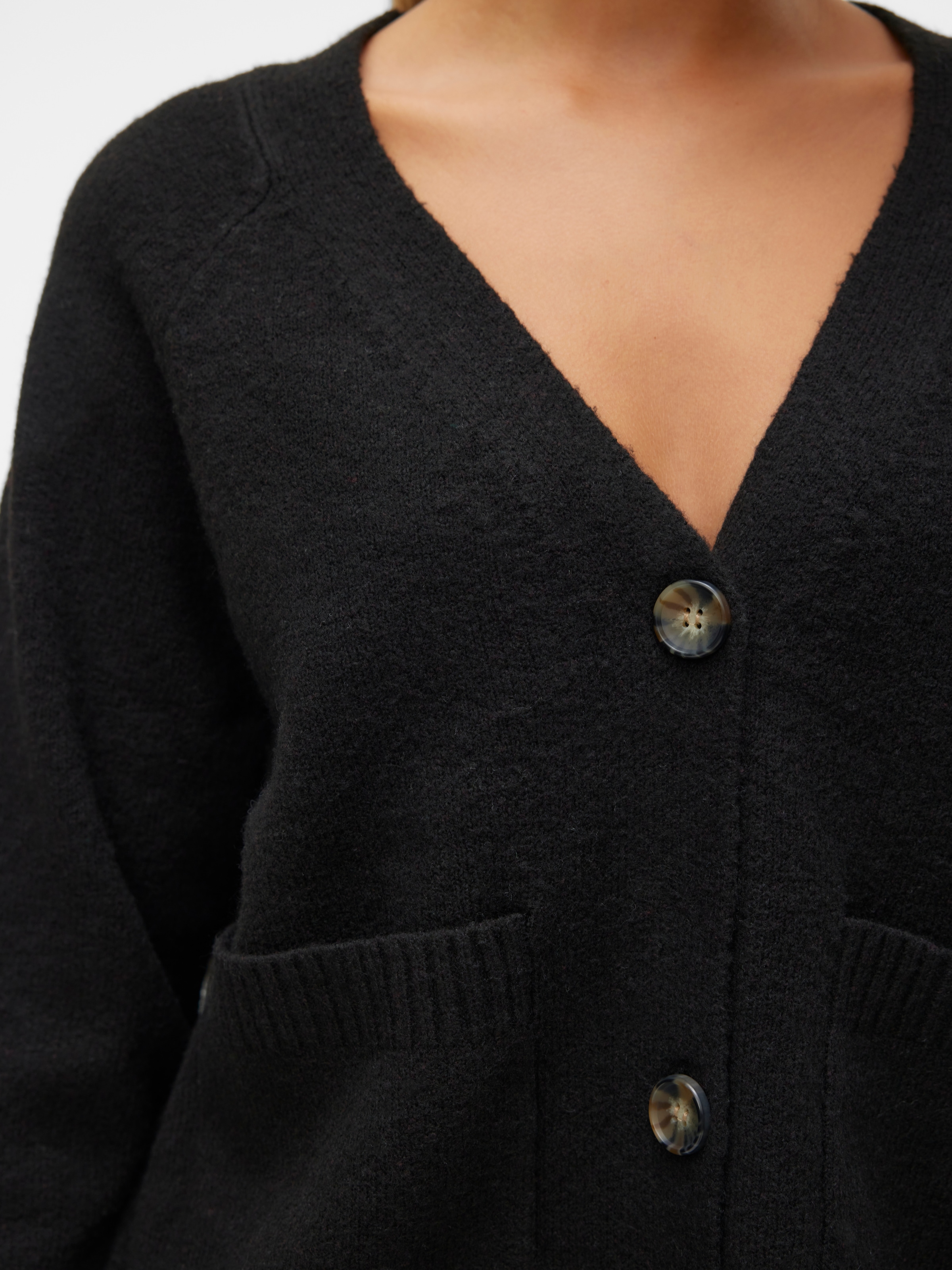 Vero Moda Veste en tricot »VMBOOM LS V-NECK BUTTON CARDIGAN GA NOOS« mélange de matières, coupe ample