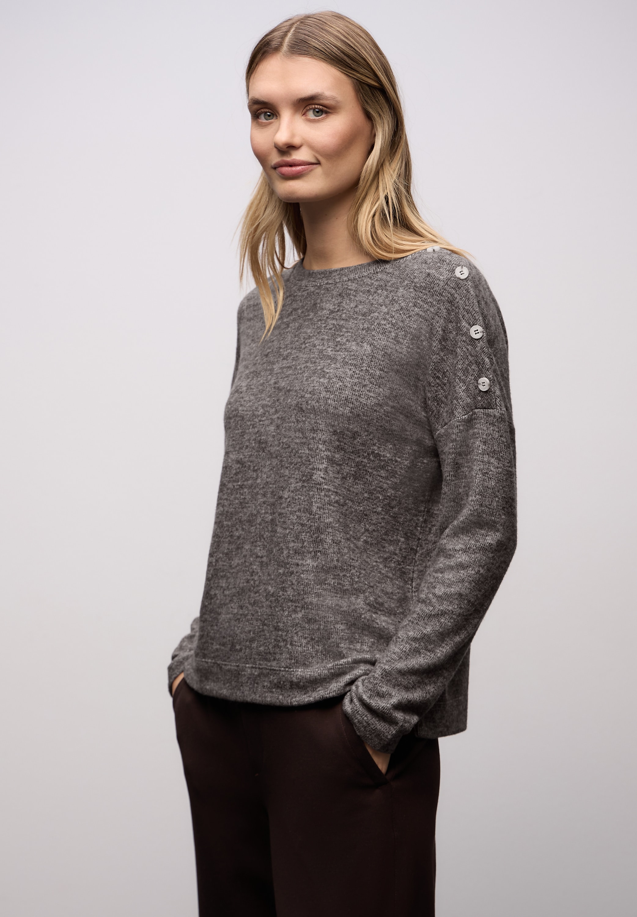 STREET ONE Pull en tricot Knopfdetail an den Schultern und im Melange-Look