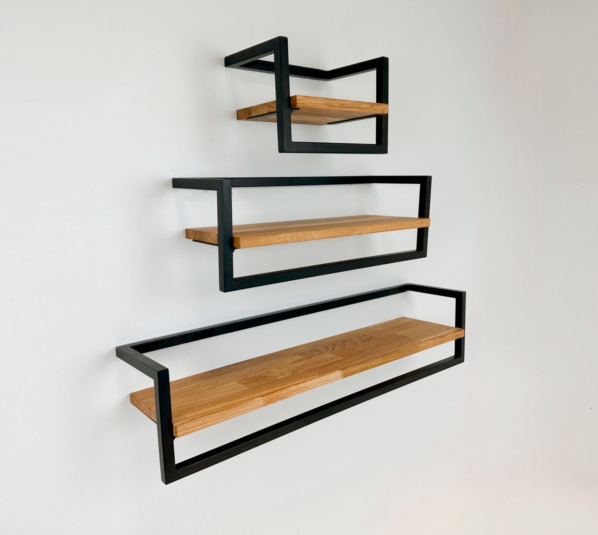 andas Wandregal »Kemi« B/T/H: 60/20/20 cm,  Rahmen aus Metall, Ablagefläche aus Eichenholz