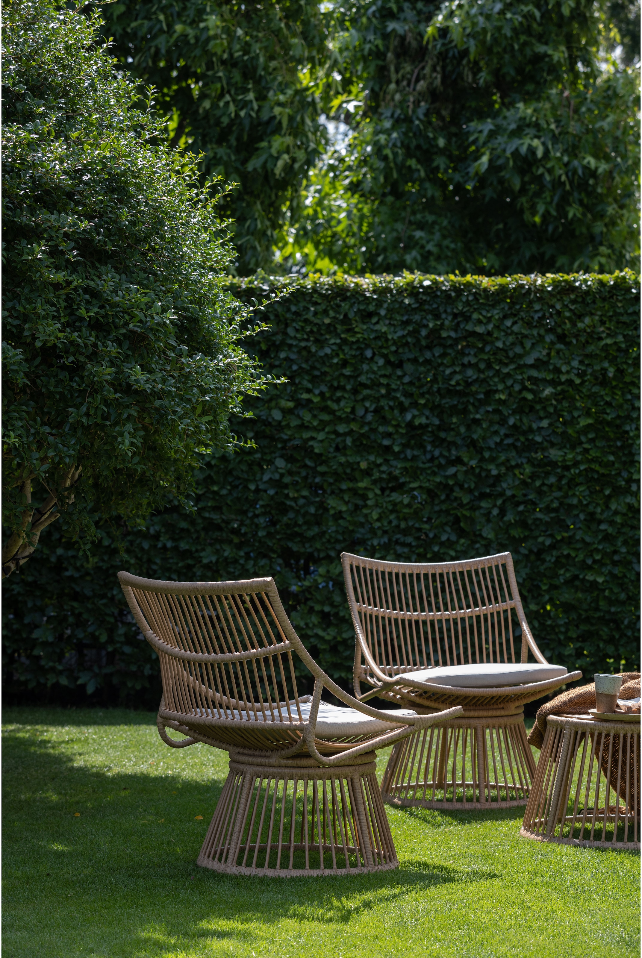 WOOOD Chaise en rotin »Alatna Wicker auf Aluminiumgestell pulverbeschichtet H80 x B64 x T53cm« () Fibre synthétique tressée, coussin d'assise inclus, capacité de charge 120 kg