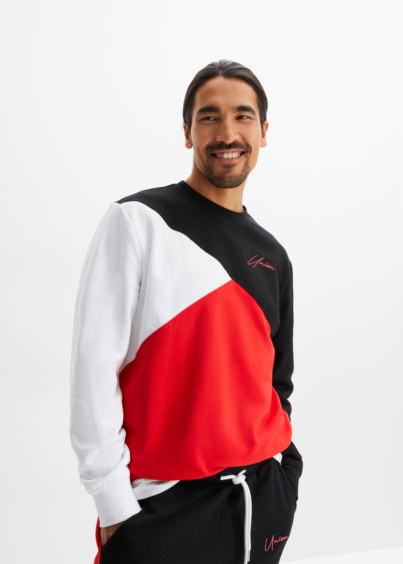 bonprix Jogging de bonprix, composé d'un sweat-shirt col rond et d'un jogging