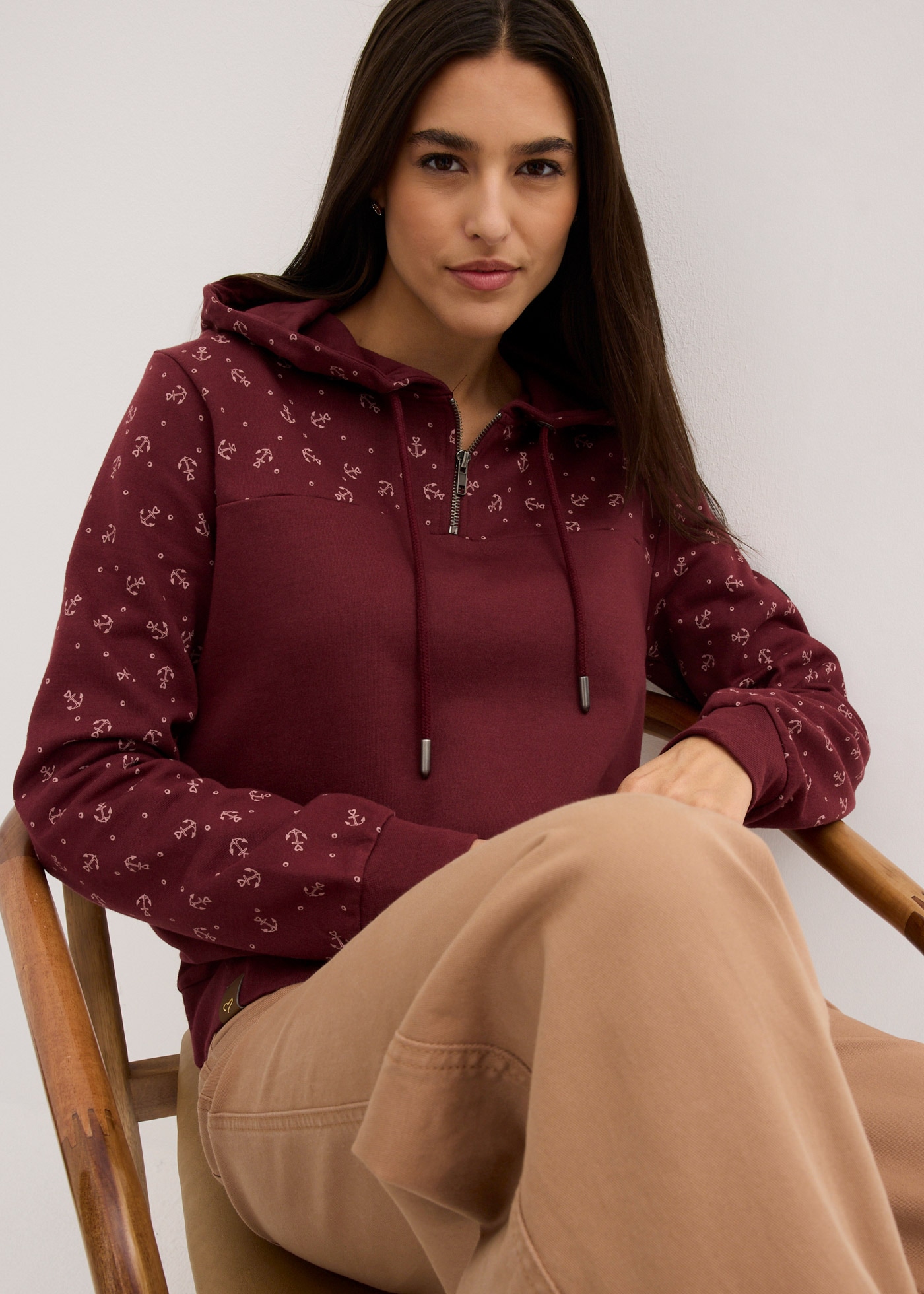 bonprix Hoodie »Kapuzensweatshirt mit Reissverschluss aus reiner Baumwolle«, lässig geschnittene Passform, mit maritimem Muster und Anker-Motiven
