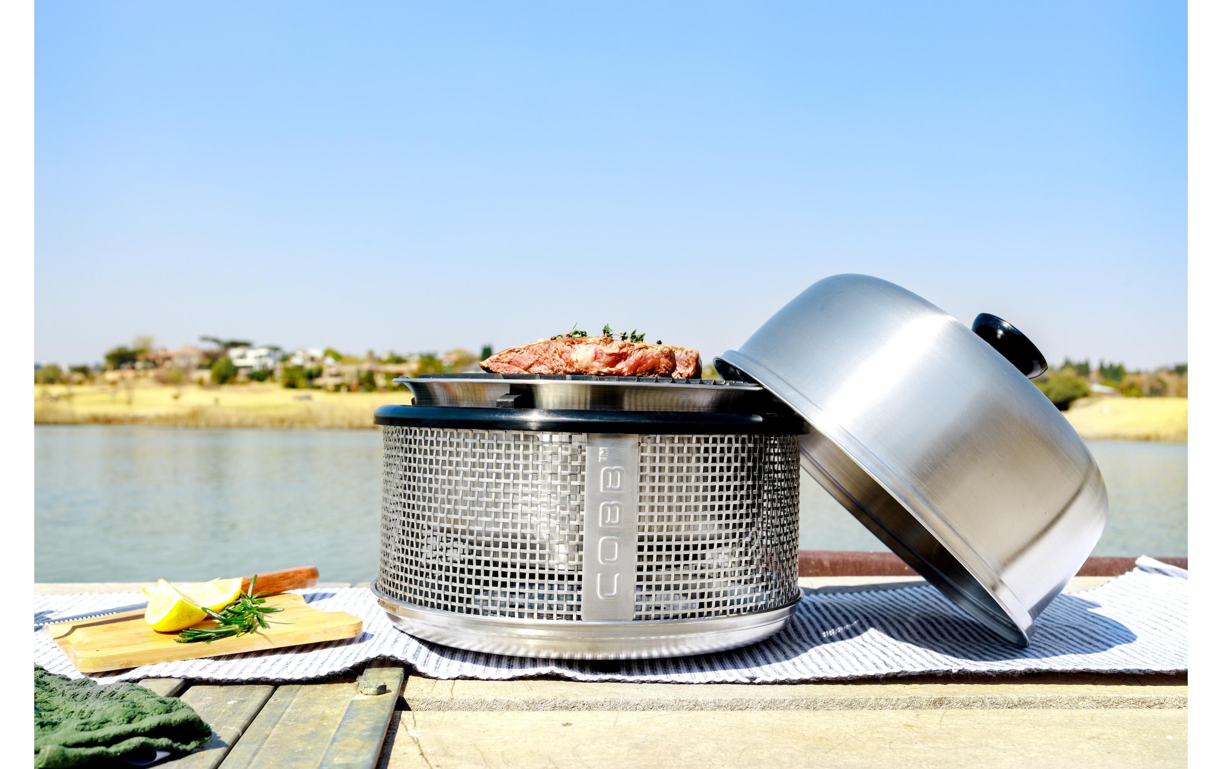   Camping-Gasgrill »COBB Supreme Tischgrill«