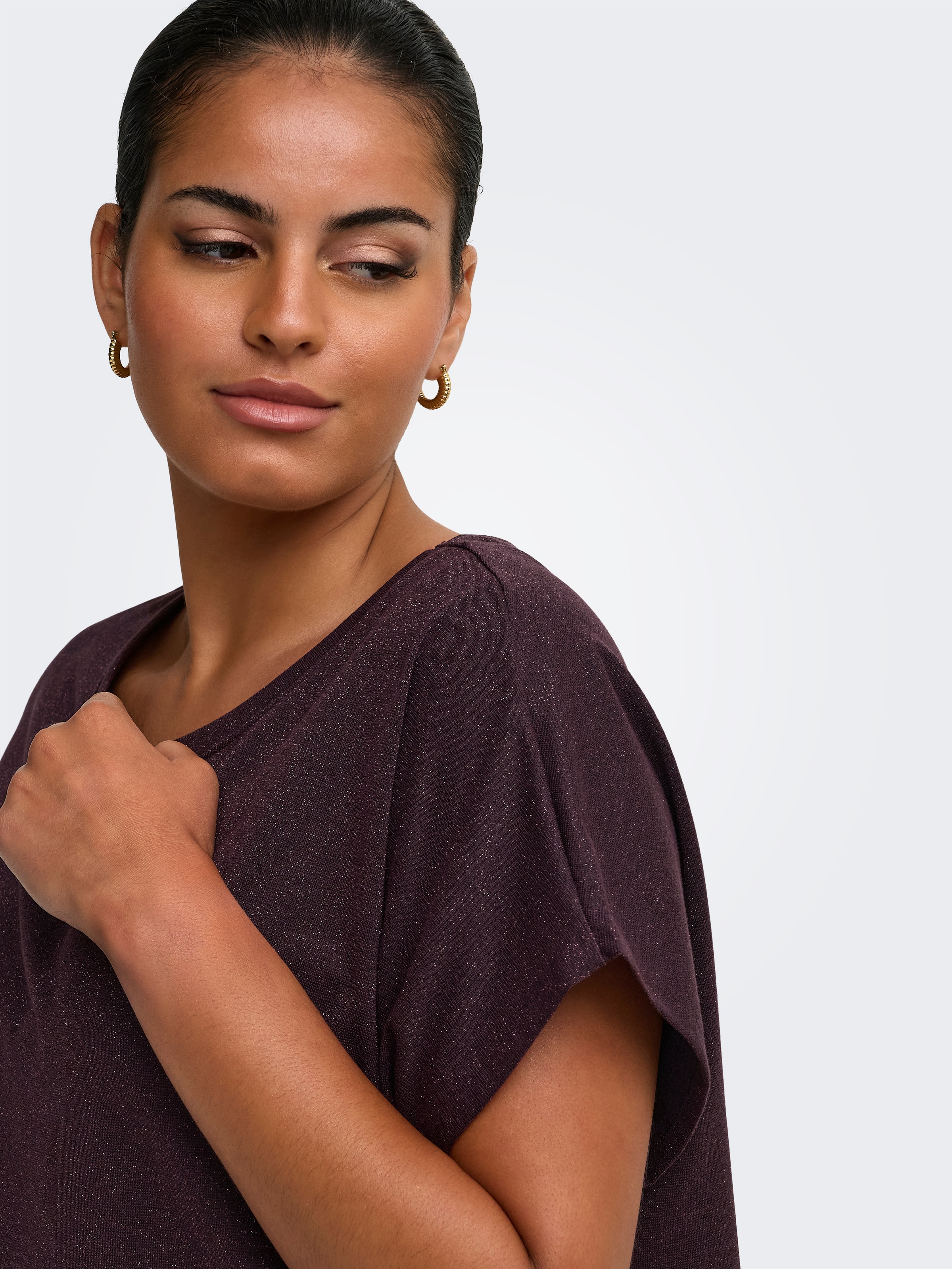 ONLY CARMAKOMA T-shirt à manches courtes »CARMOSTER GLITTER S/S TOP JRS NOOS« mélange viscose, coupe régulière