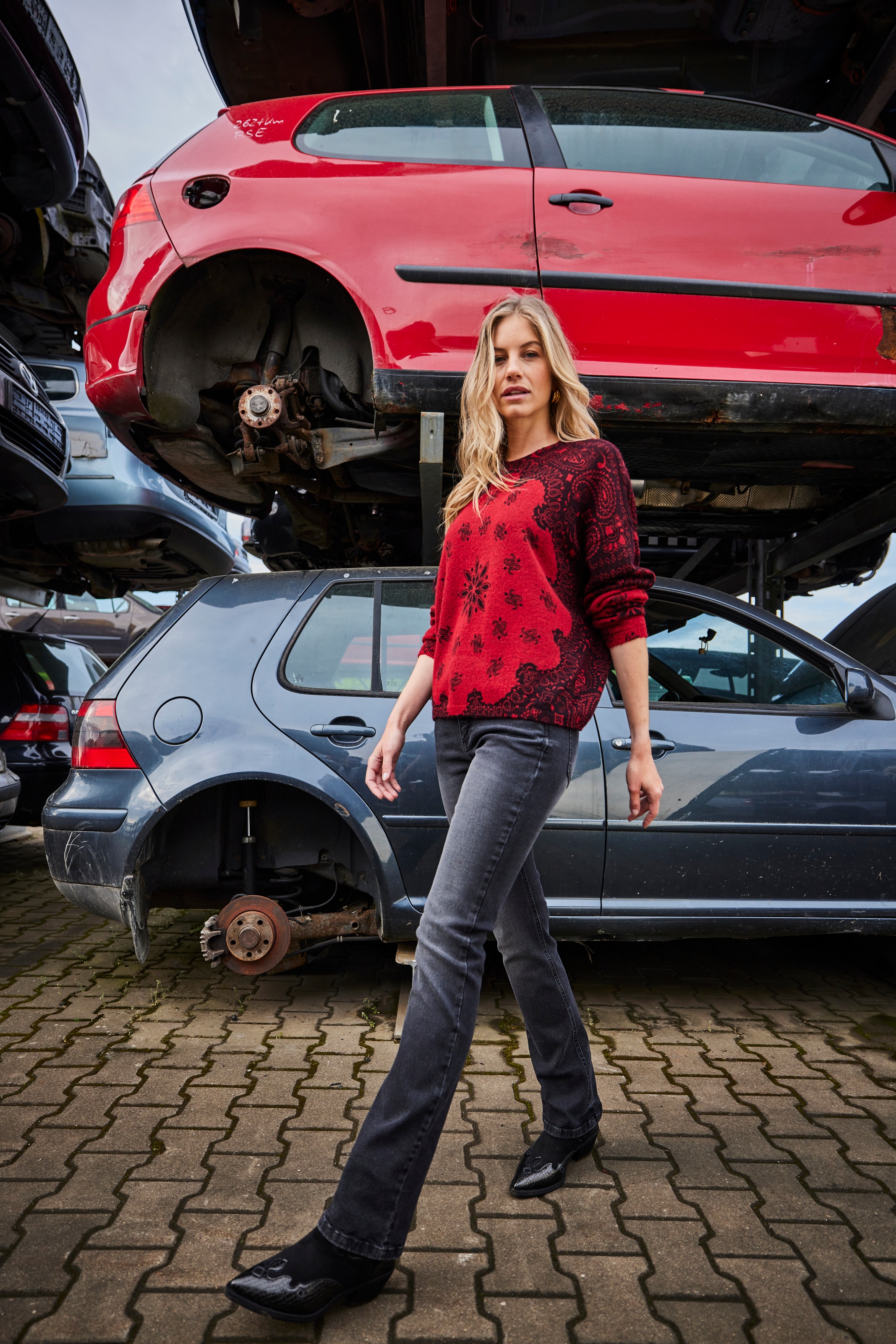 Aniston CASUAL 5-Pocket-Jeans in dezenter Bootcut-Form - NEUE KOLLEKTION