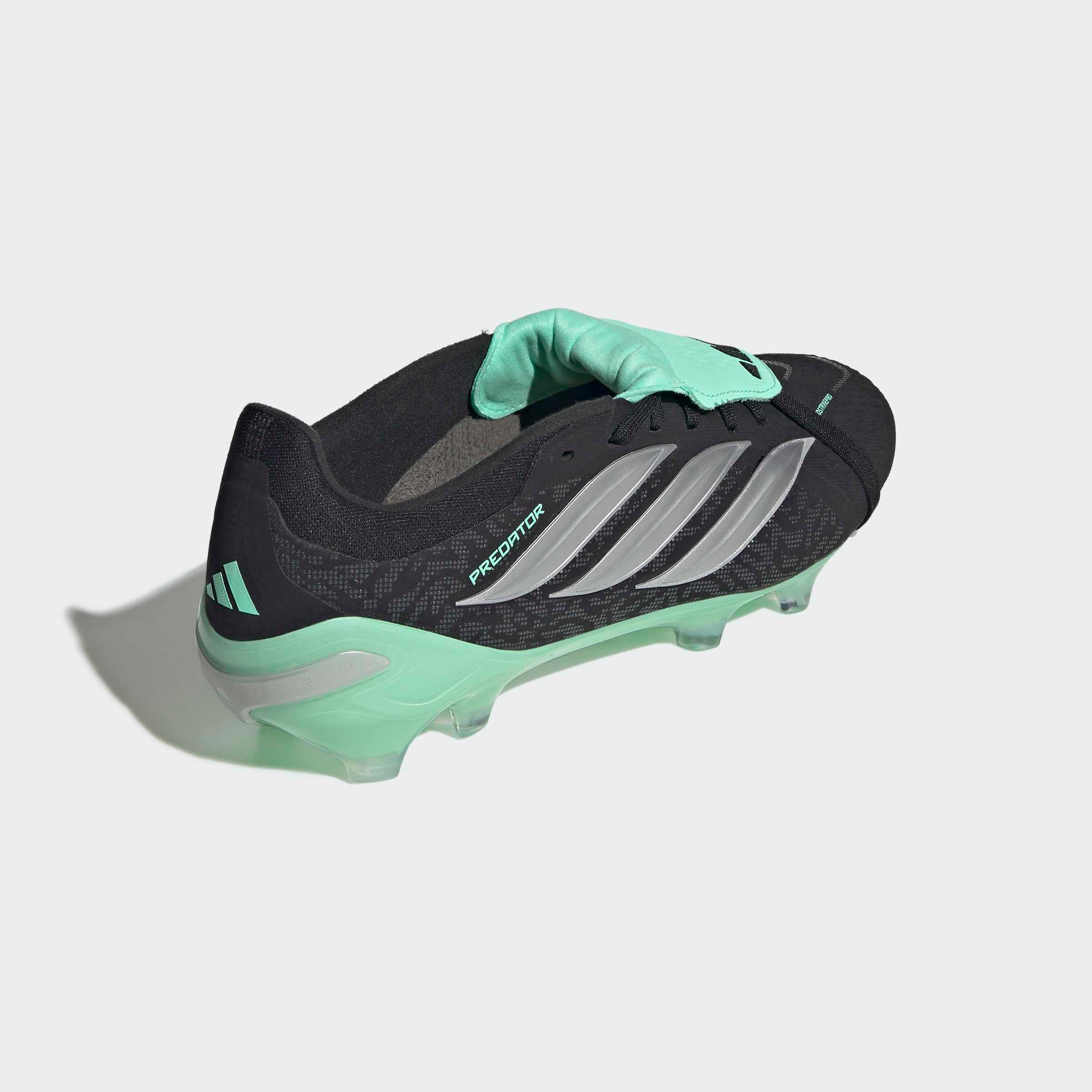 adidas Performance Fussballschuh »PREDATOR PRO , FESTE BÖDEN, UMSCHLAGBARE ZUNGE«  Aussensohle für Rasen und feste Böden