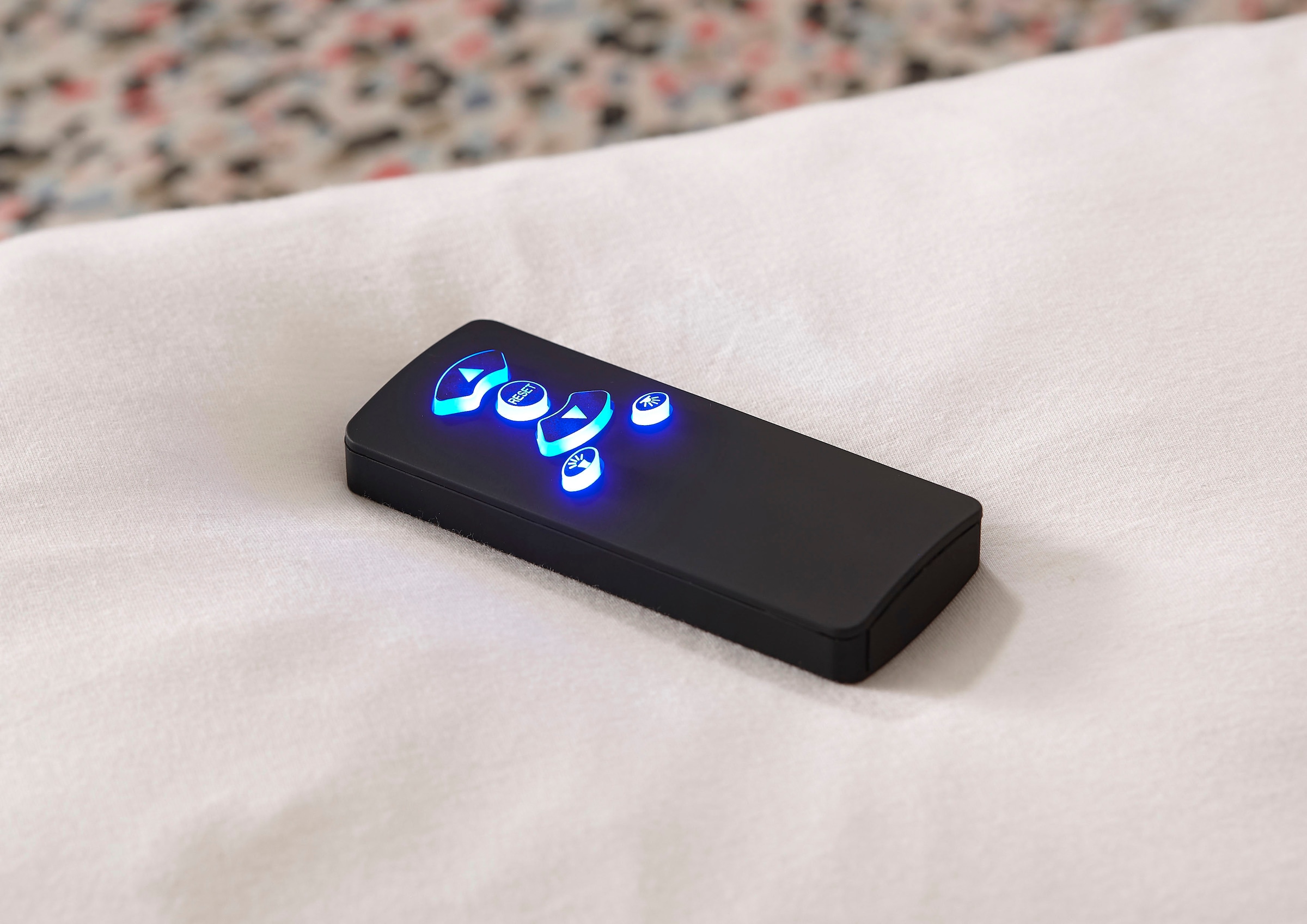 ED EXCITING DESIGN Lit boxspring »Denver« inkl. 1 bzw. 2 Bettkästen, motorisierte TV-Halterung bis 40 Zoll