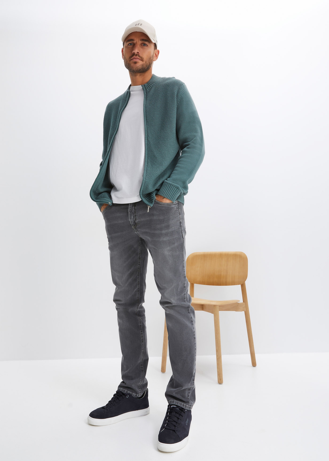 bonprix Veste en tricot »Feinstrickjacke aus reiner Baumwolle« Regular fit, Feinstrick, mit Stehkragen, aus Baumwolle