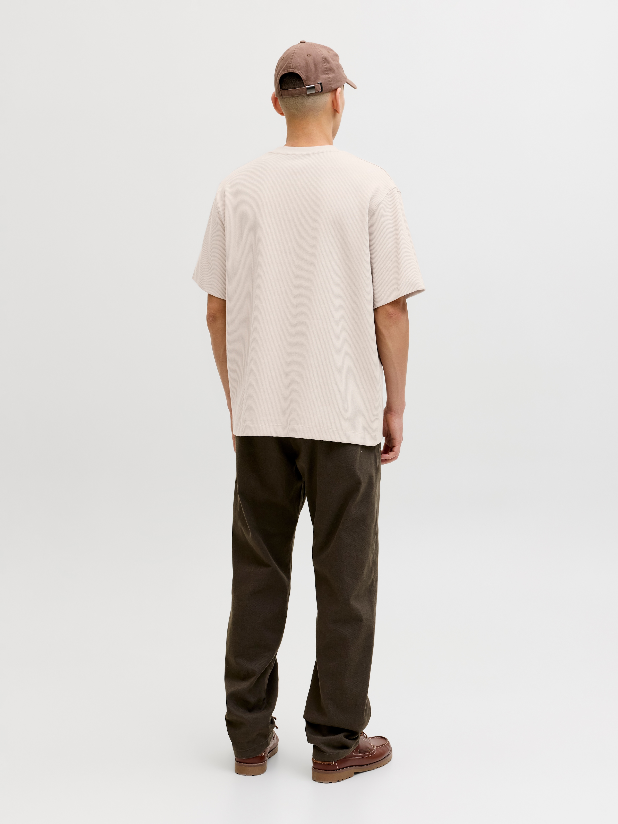 Jack & Jones Rundhalsshirt »JJEHARRISON STRUCTURE TEE SS O-NECK LN« mit Rundhalsusschnitt