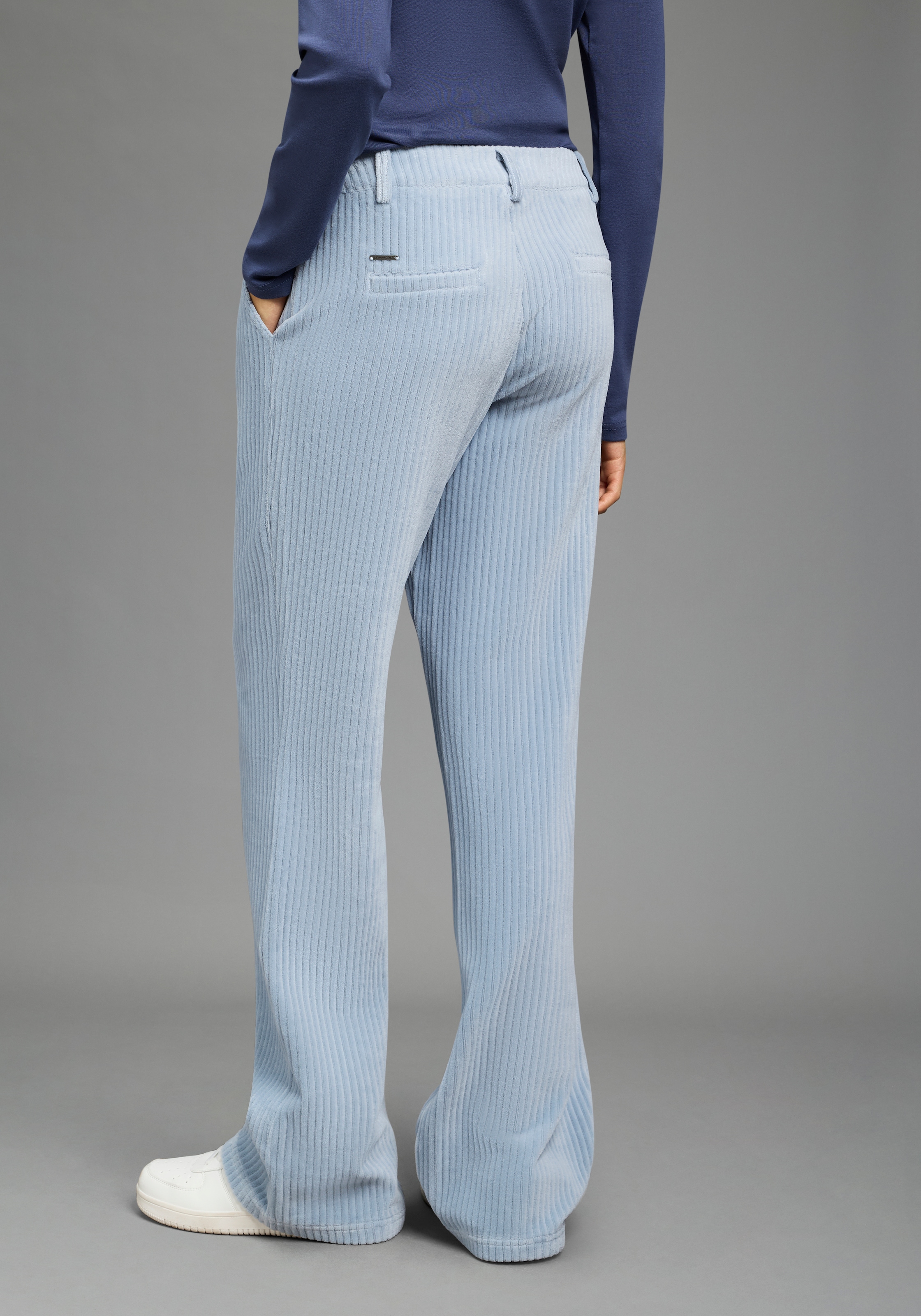 KangaROOS Cordhose  weite Basic-Passform, bodenlange Form, elastisches Material