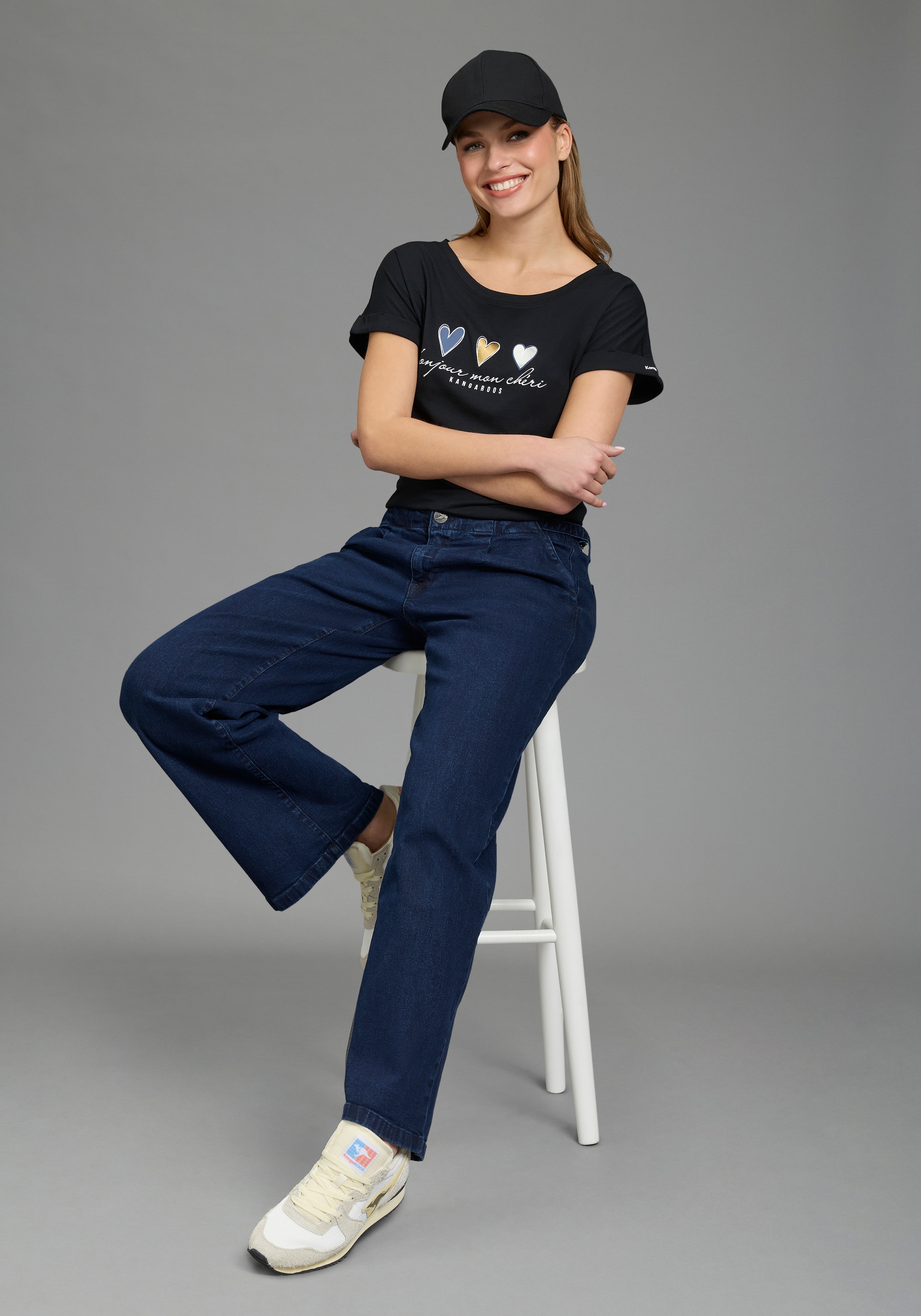 KangaROOS Kurzarmshirt mit süssen Herz-Logodruck