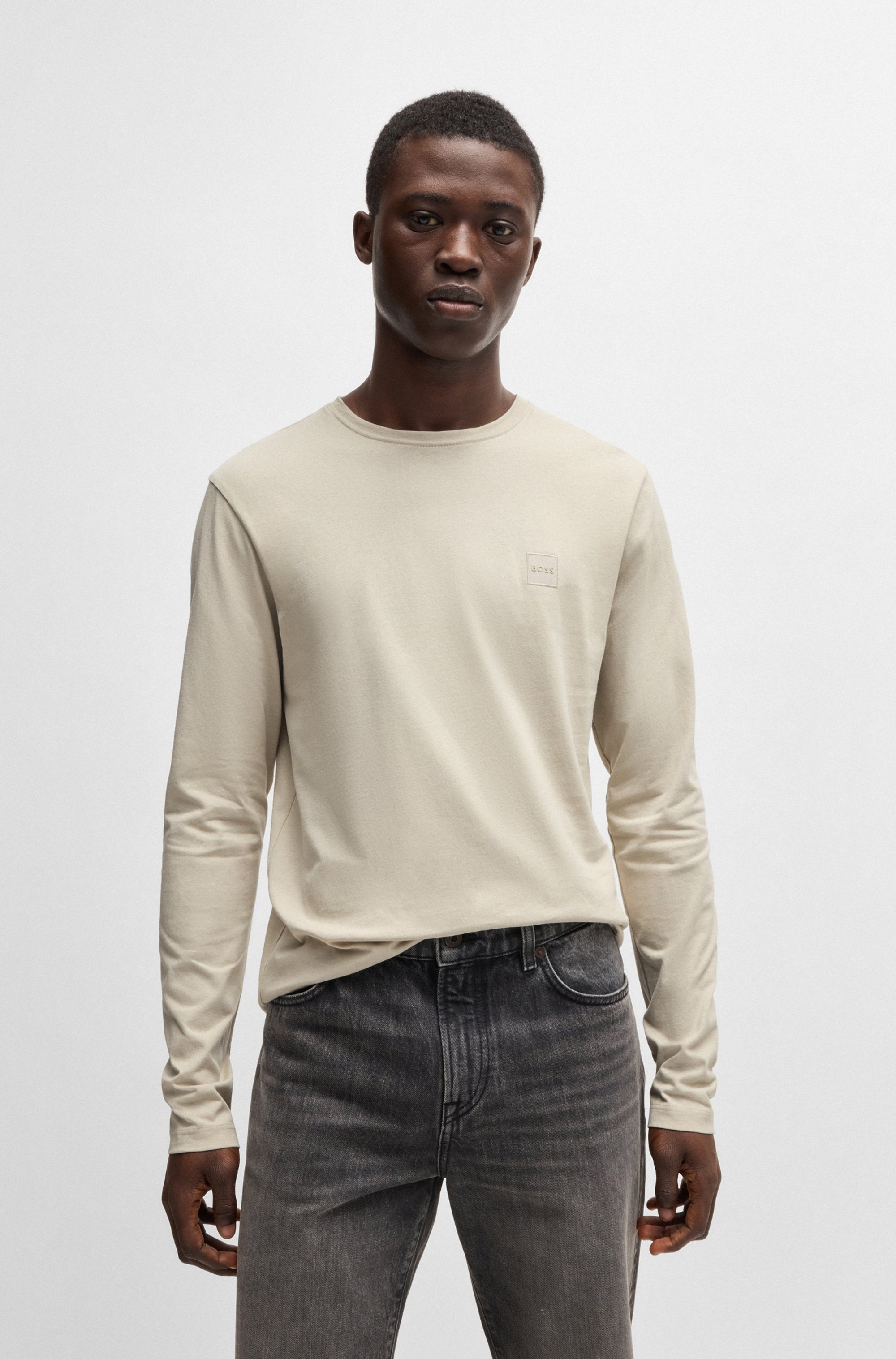 BOSS ORANGE T-shirt à manches longues »Tacks« mit Markenlogo auf der Brust