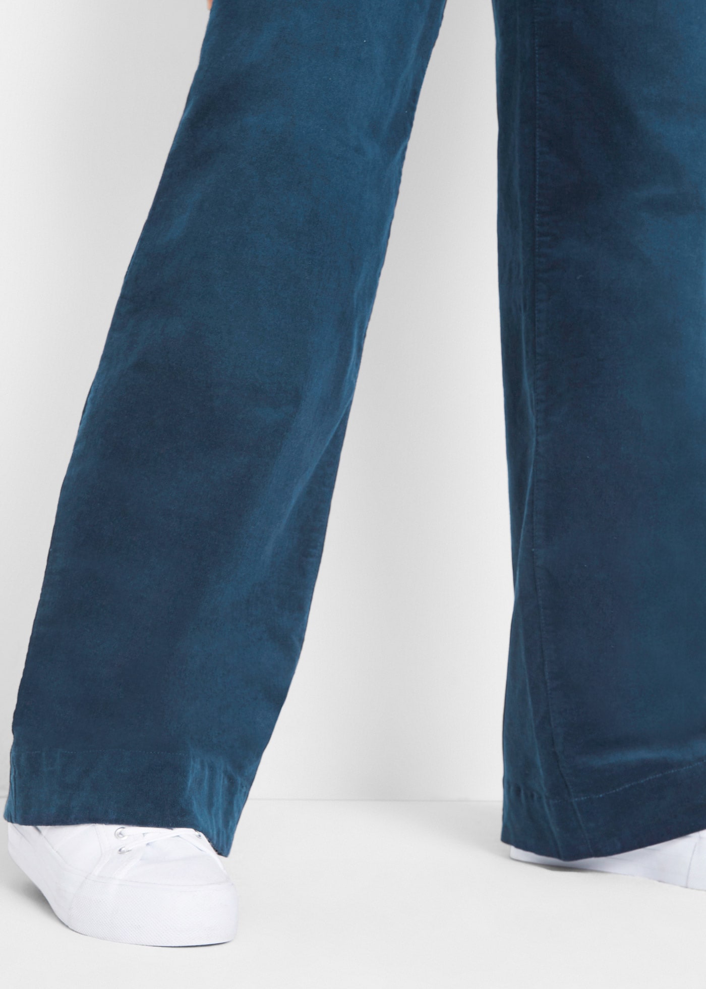 bonprix Cordhose »Stretch-Cordhose, Wide«  aus Baumwolle und Elasthan, Loose Fit, ausgestelltes Bein