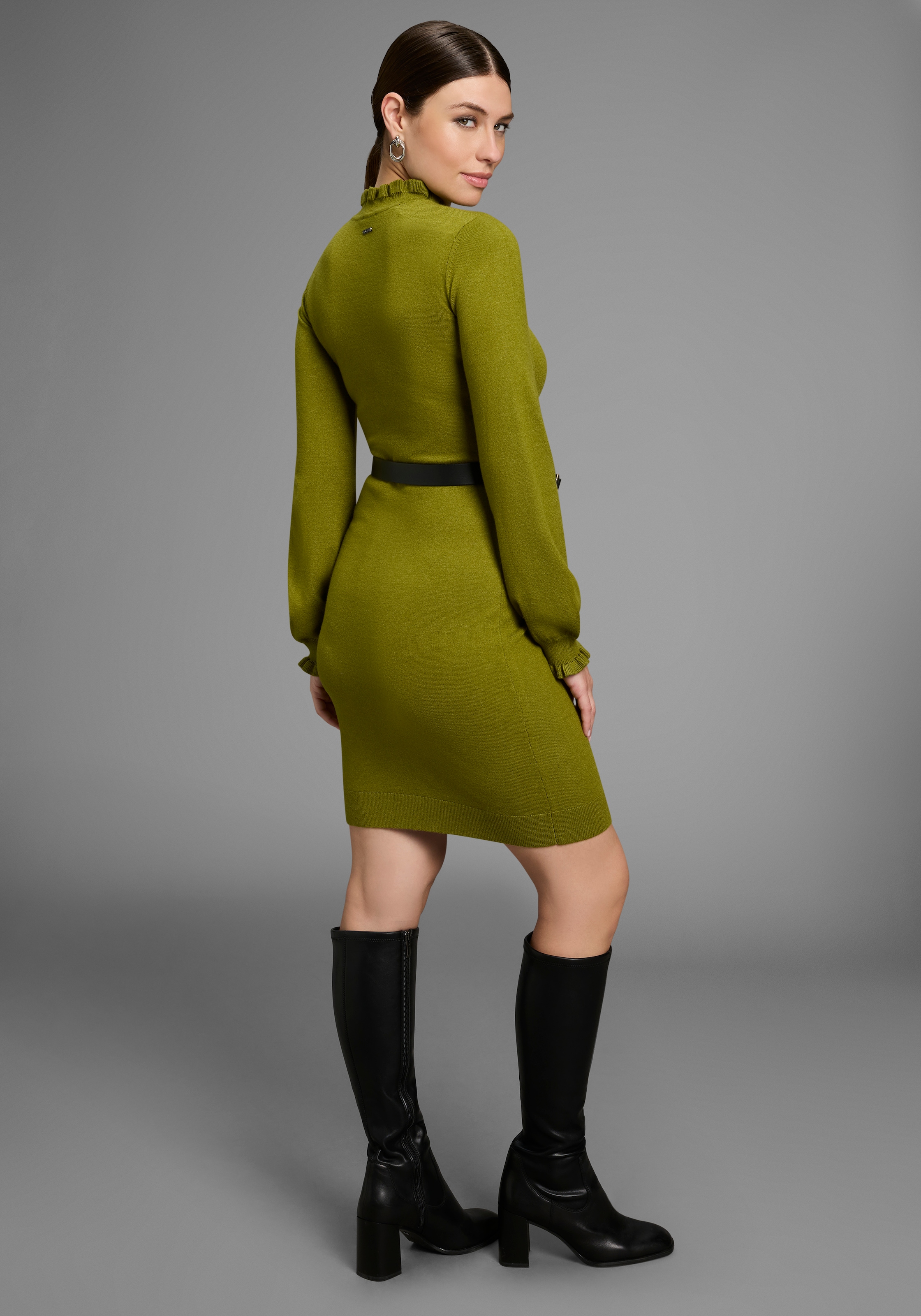 Laura Scott Strickkleid Ohne Taschen aus Viskosemischung mit femininem Rüschendetail