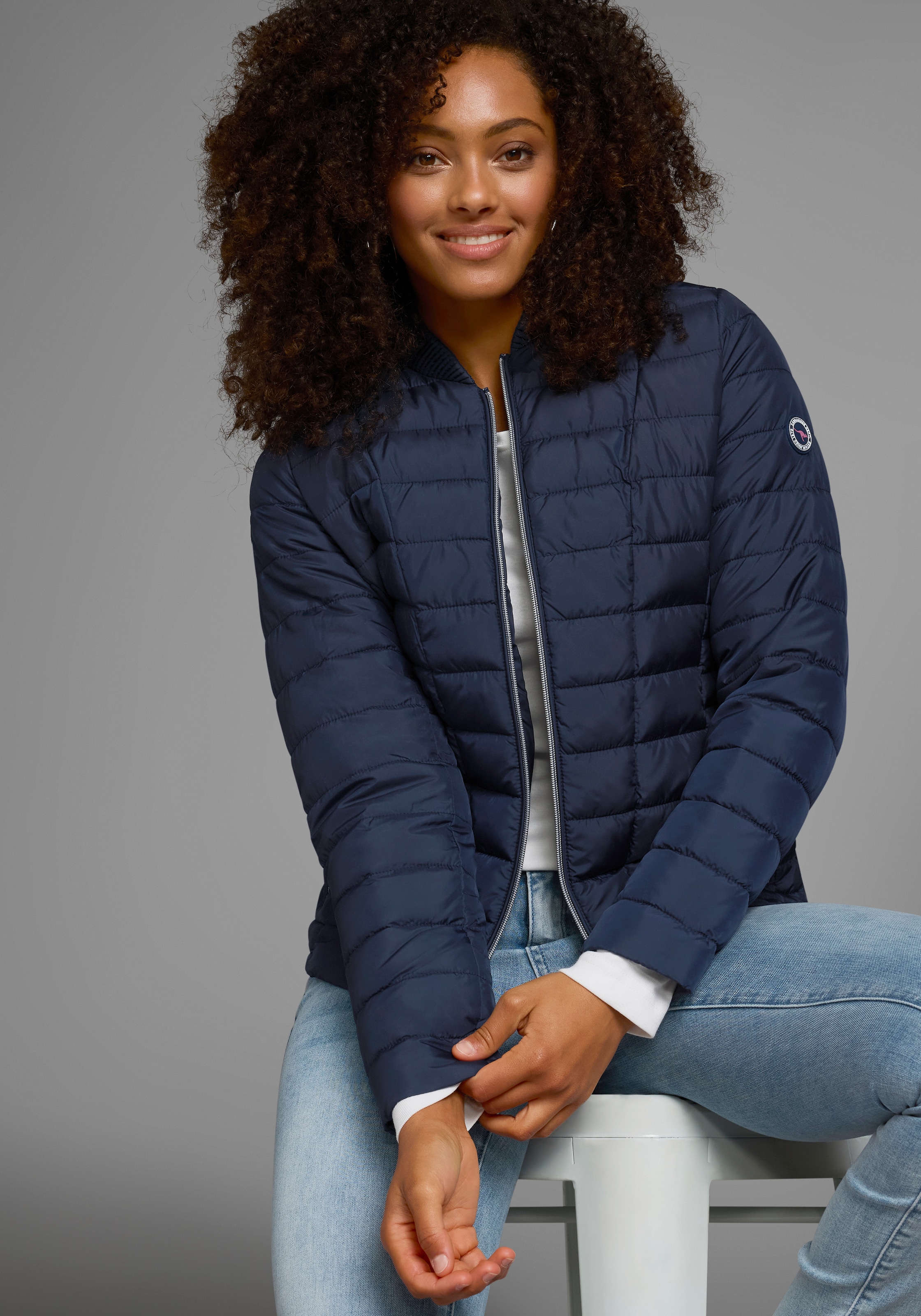 KangaROOS Veste matelassée figurbetonter Schnitt,  hüftlange Passform